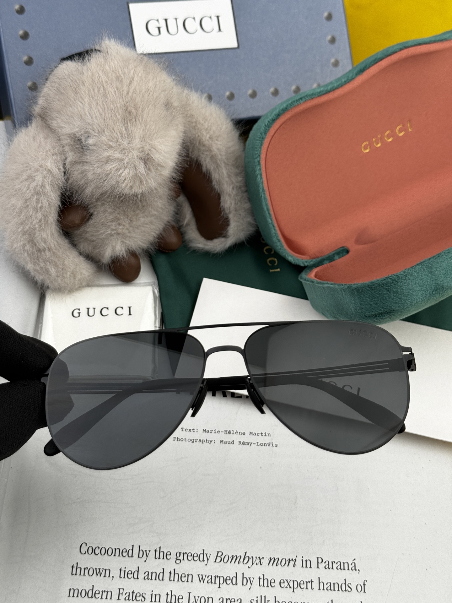 ♦️ GUCCI 2025
新款男女情侣款太阳镜多边形墨镜iP电镀永不褪色 超轻超有弹性整幅眼镜无螺丝重
