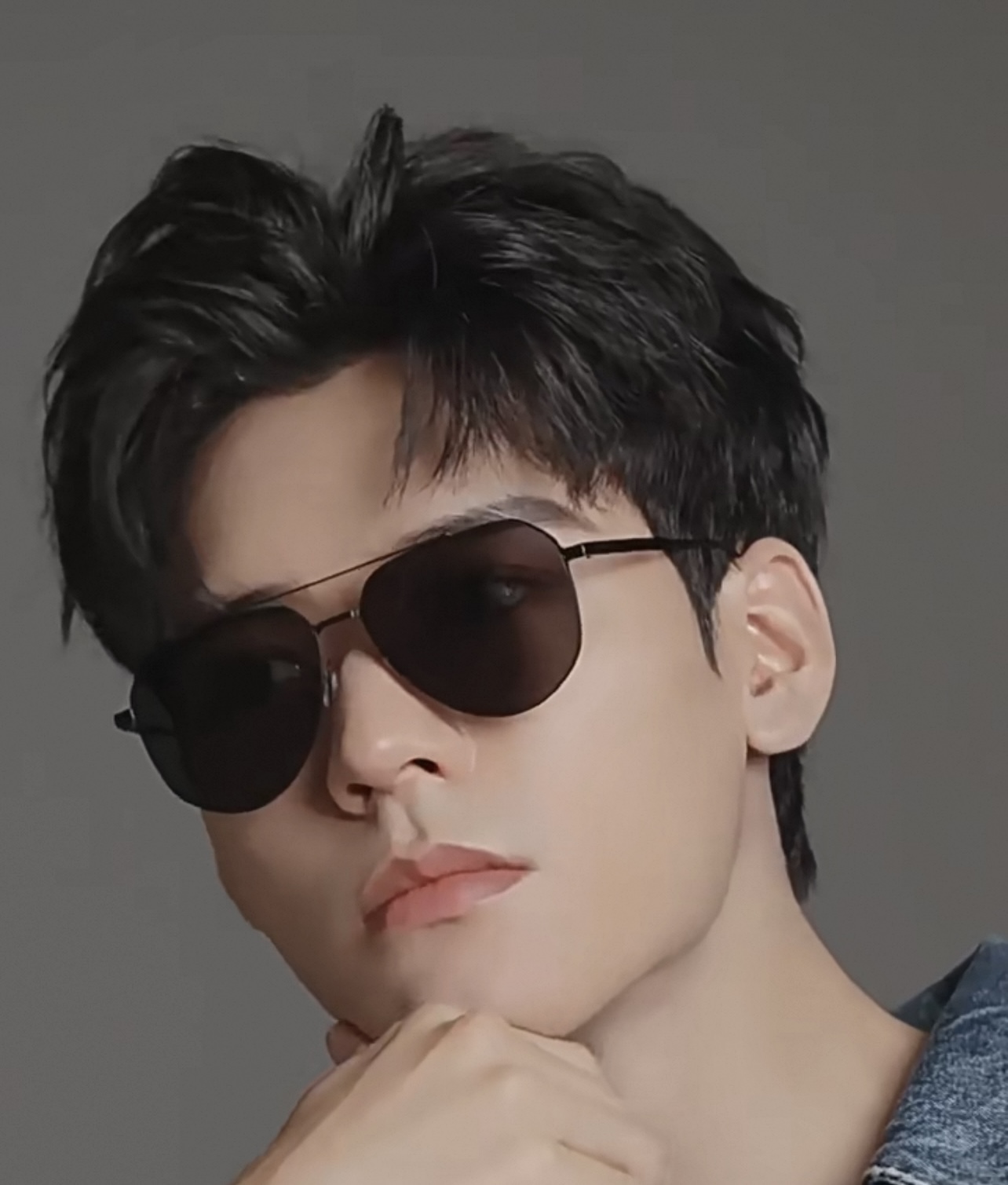 ♦️ GUCCI 2025
新款男女情侣款太阳镜多边形墨镜iP电镀永不褪色 超轻超有弹性整幅眼镜无螺丝重