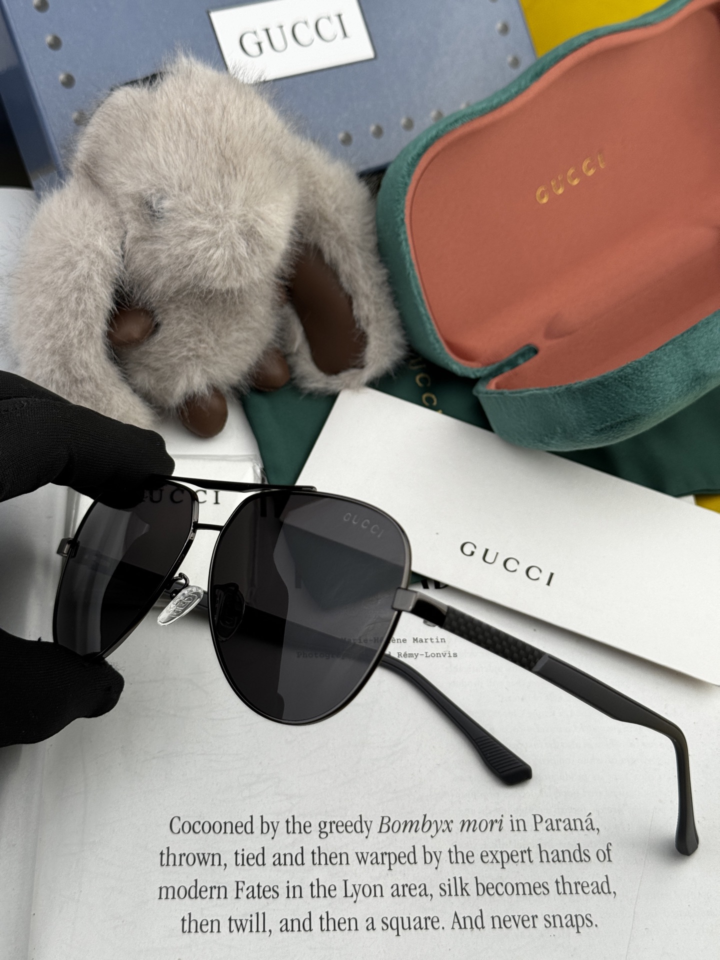   Gucci 。  高品质男女款墨镜   👍 进口宝丽来偏光镜片  。蛤蟆镜 开车钓鱼都可 。百搭显瘦