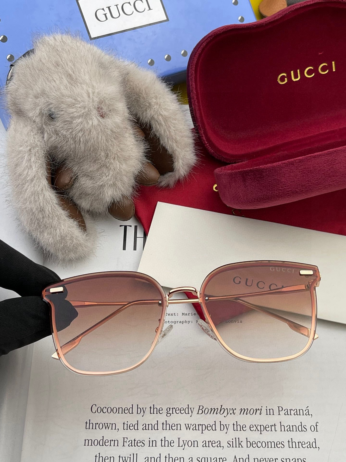  🔺 【GUCCI】2024开春新款 潮流爆款 时尚方框太阳镜 高品质 佩戴舒适 网红潮款墨镜 型号：G