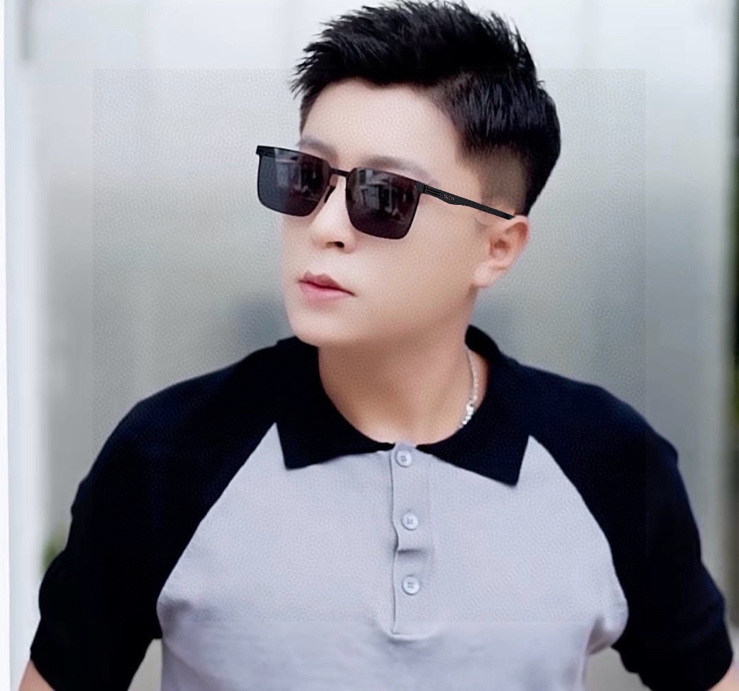 NO:244693,GUCCI 2025 new model of men and women couples sunglasses polygonal sunglasses ip electroplating will never fade. Ultra-light and elastic whole glasses without screws. The important thing is that they cannot be damaged. High-definition nylon lenses, exquisite craftsmanship. Original materials. A casual and elegant sunglasses that are not picked. It is super big brand when worn. It looks particularly good. Must-have in summer. Model G9881 glasses sunglasses, glasses, gucci19860909GUCCI 2025新款男女情侣款太阳镜多边形墨镜ip电镀永不褪色 超轻超有弹性整幅眼镜无螺丝重要的是压不坏 高清尼龙镜片、精湛的工艺 原版材料 休闲大气不挑人的一款太阳镜 戴出去超级大牌 特别好看 夏天必备 型号G9881眼镜墨镜太阳镜,眼镜,gucci,glasses