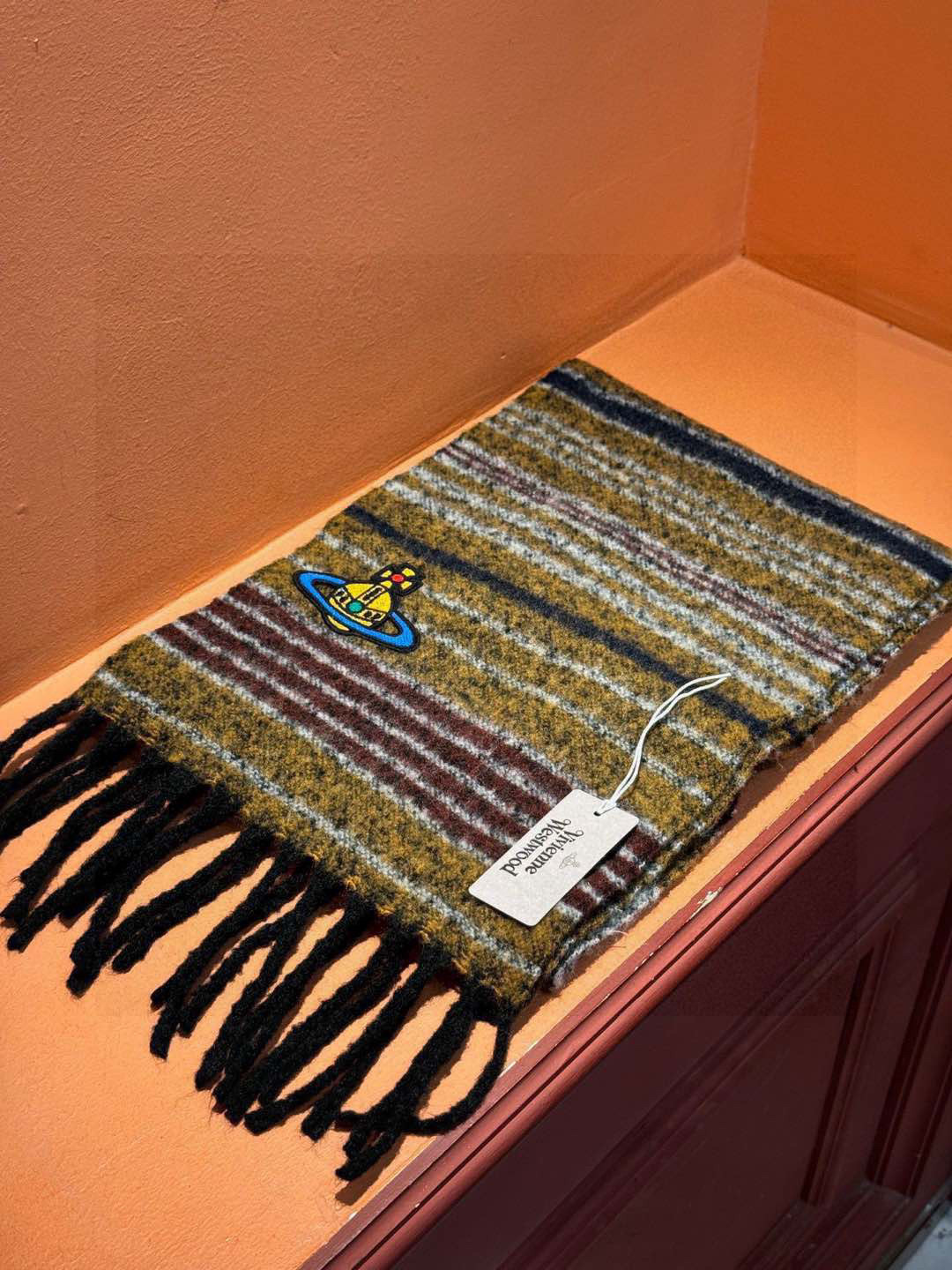 Luxurious Horse Fur Scarf: Queen of the West – Limited Edition, Super Soft and Cozy - 图片 6