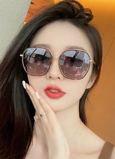 NO:244040,GUCCI 2025 Spring New Model, the latest round frame sunglasses, Internet celebrities from all walks of life bring full aura, playful and sweet, with better effect on the face. Super good metal texture. Model G0821 glasses, sunglasses, sunglasses, glasses, gucci19860909GUCCI 2025开春新款 最新款圆框太阳镜 各路网红纷纷带起气场满分 俏皮甜美.上脸效果更佳.金属质感超好 型号G0821眼镜墨镜太阳镜,眼镜,gucci,glasses