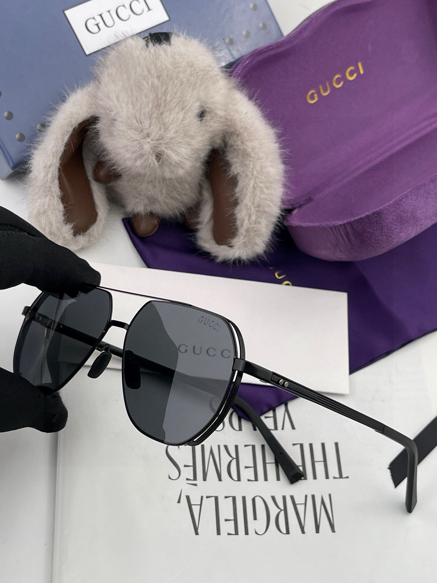         GUCCI 男款炫彩飞行员偏光太阳镜 ❤️材质：高清尼龙加厚卡槽高清偏光镜片 🌹无边框镜