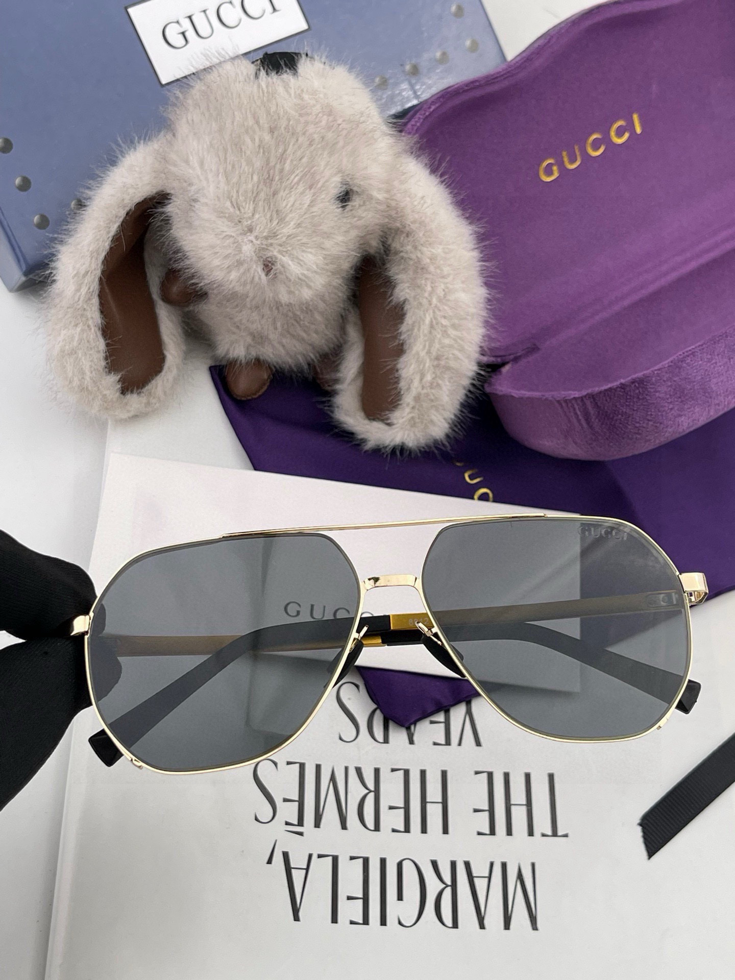         GUCCI 男款炫彩飞行员偏光太阳镜 ❤️材质：高清尼龙加厚卡槽高清偏光镜片 🌹无边框镜
