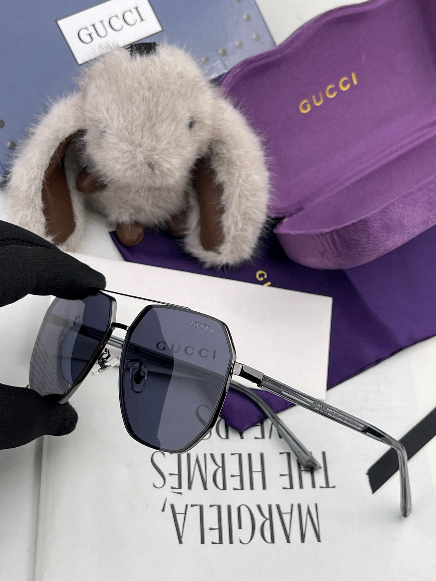         GUCCI 男款炫彩飞行员偏光太阳镜 ❤️材质：高清尼龙加厚卡槽高清偏光镜片 🌹无边框镜