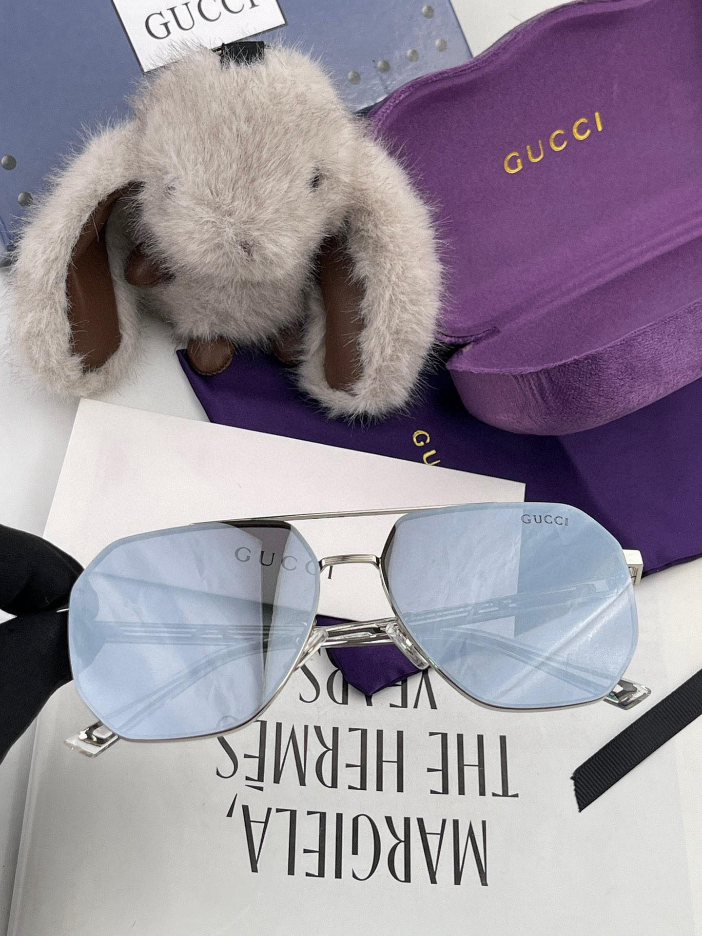         GUCCI 男款炫彩飞行员偏光太阳镜 ❤️材质：高清尼龙加厚卡槽高清偏光镜片 🌹无边框镜