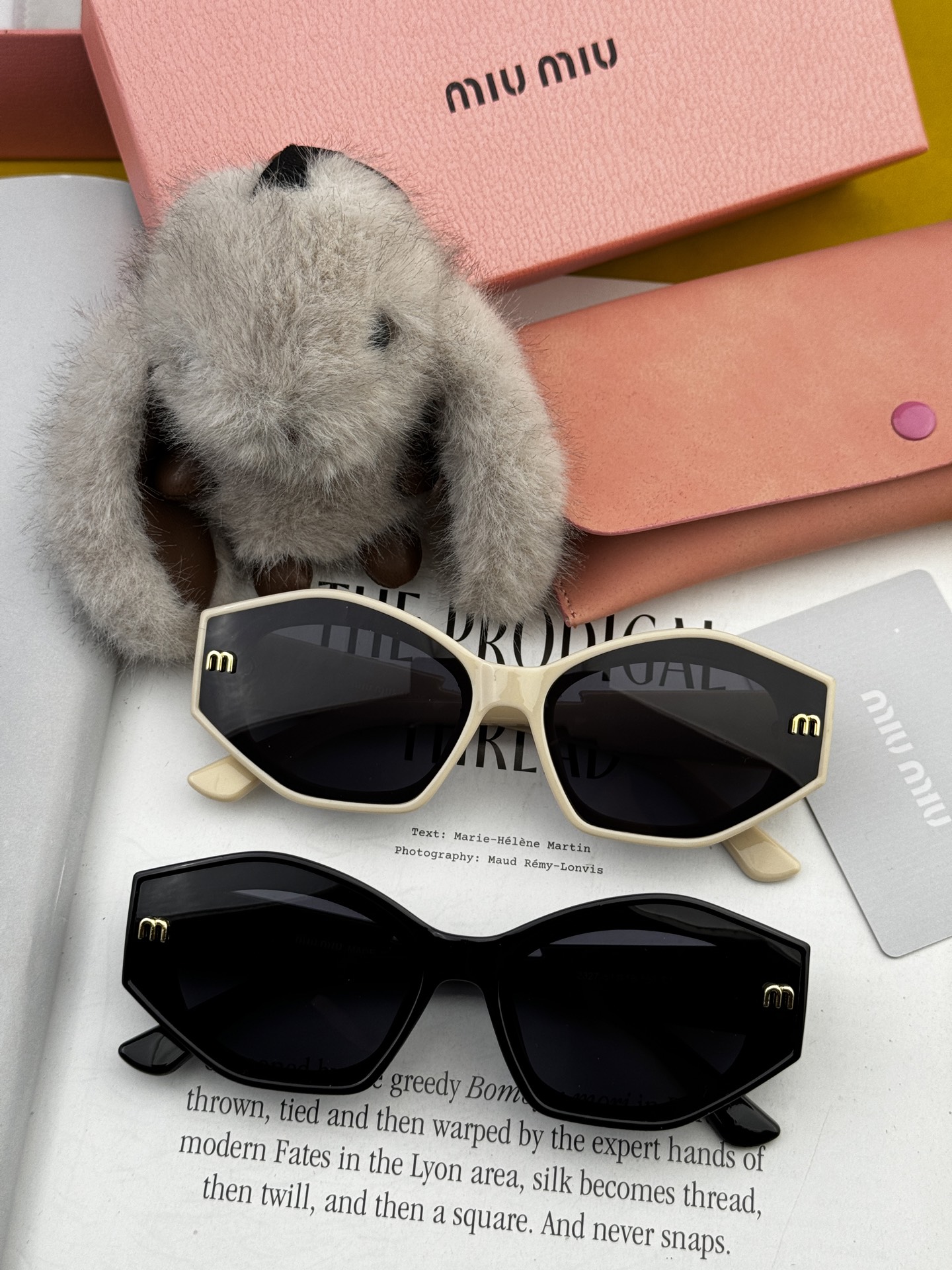   MIUMIU/缪缪🖇🖇2025开春新款🌟闪耀新款璀璨登台 ❤❤太阳镜潮品 精致个性设计简约时尚 专柜