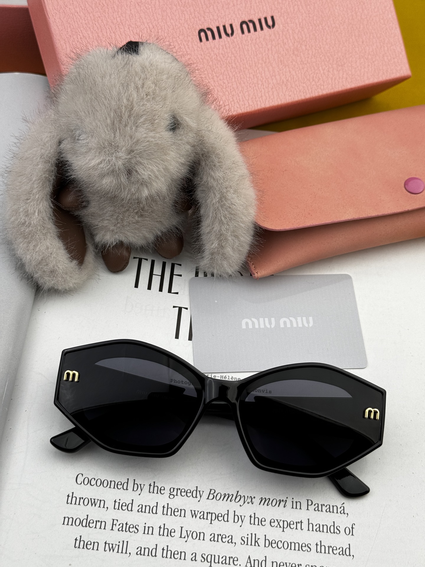   MIUMIU/缪缪🖇🖇2025开春新款🌟闪耀新款璀璨登台 ❤❤太阳镜潮品 精致个性设计简约时尚 专柜