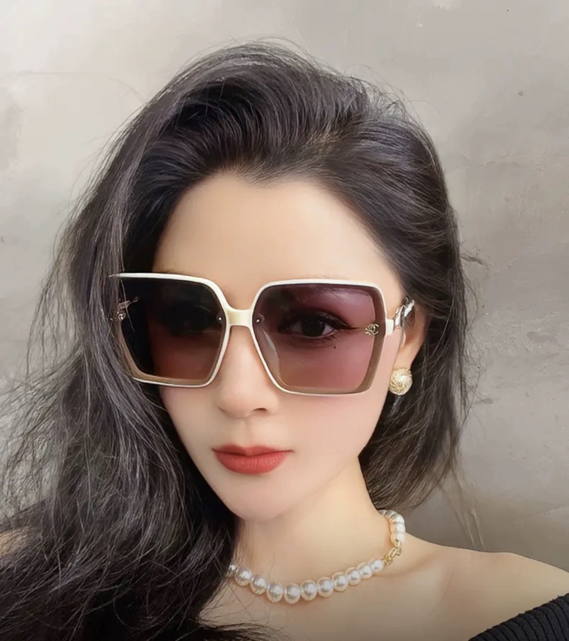 NO:244729,Chanel 2025 new sunglasses in the spring, all kinds of internet celebrities have brought full aura, playful and sweet, with better effect on the face. Super good metal texture. Model CH0201 glasses sunglasses sunglasses, glasses, chanel19860909香奈儿 2025开春新款太阳镜 各路网红纷纷带起气场满分 俏皮甜美.上脸效果更佳.金属质感超好 型号CH0201眼镜墨镜太阳镜,眼镜,chanel,glasses