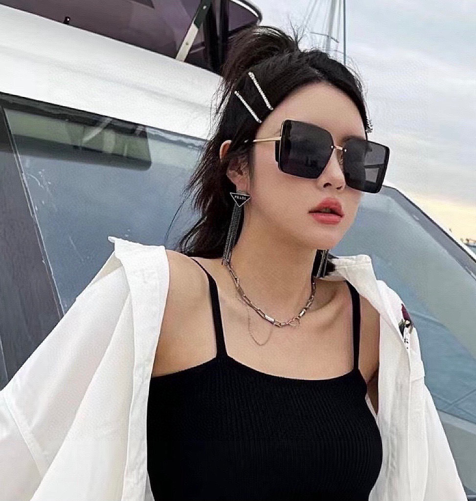 NO:244768,【TR polarization series】DIOR's classic square frame design, not picky about face shape, it looks very elegant whether it is matched with a coat or a dress, nylon polarized lenses prevent UV rays Model CD1150 glasses sunglasses sunglasses, glasses, dior, skirts19860909【TR偏光系列】DIOR经典的方框设计,不挑脸型,无论搭配大衣还是连衣裙都非常显气质尼龙偏光镜片预防紫外线 型号CD1150眼镜墨镜太阳镜,眼镜,dior,skirts,glasses