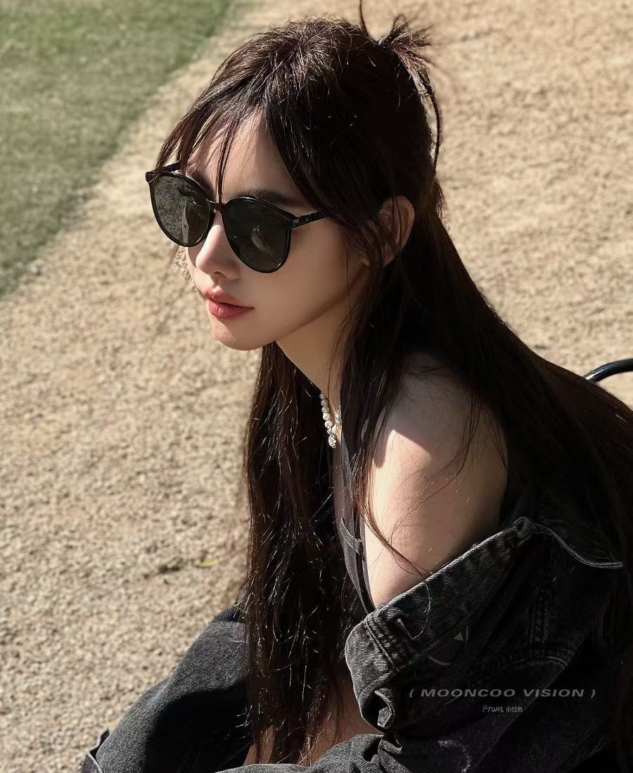 【CHANEL】香奈儿 2025新款潮流爆款 时尚方框太阳镜 佩戴舒适 网红潮款墨镜  女士高清加厚偏