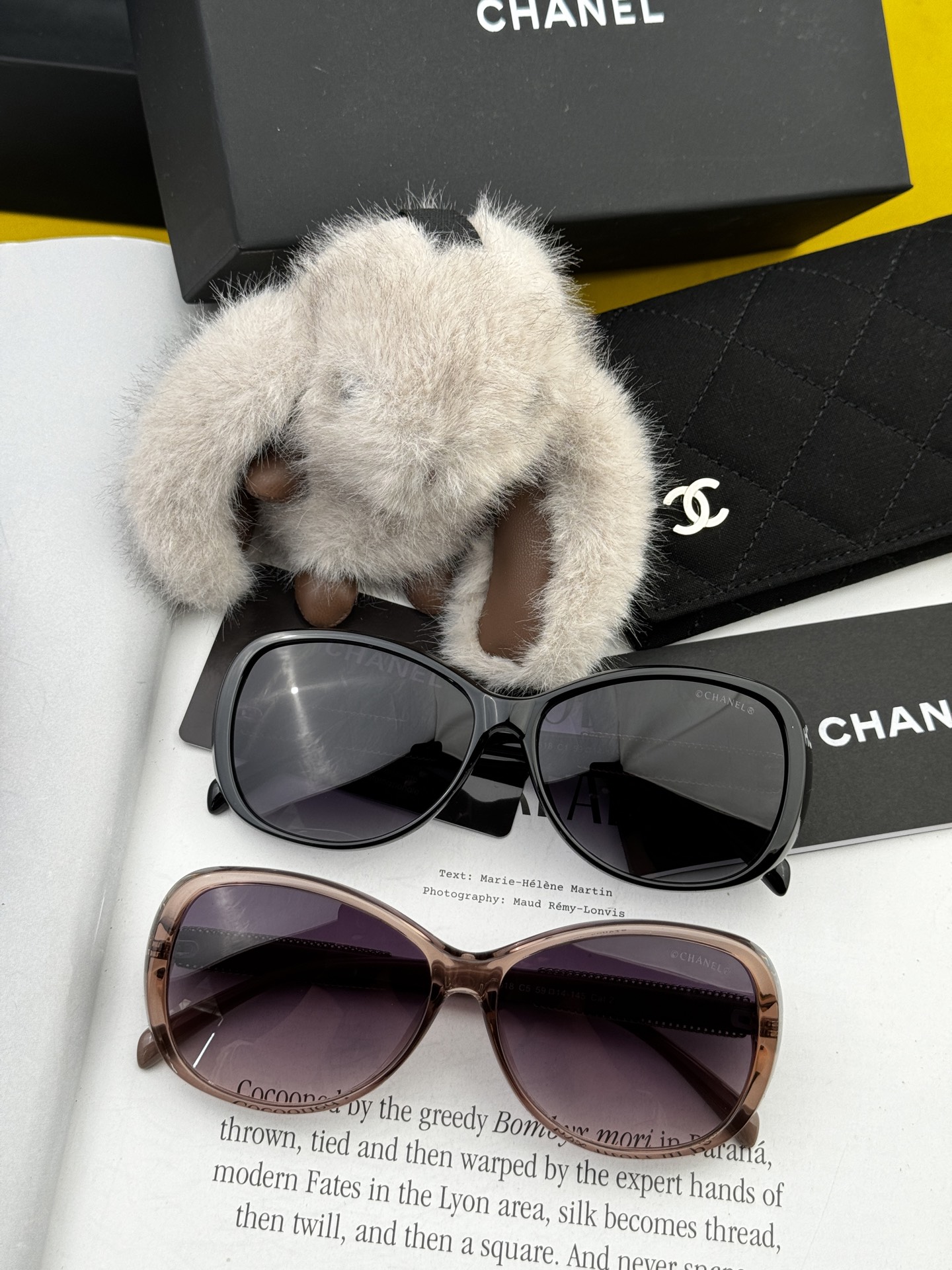  【CHANEL】香奈儿 2025新款山茶花潮流爆款 时尚圆框高清偏光太阳镜 佩戴舒适 网红潮款墨镜  