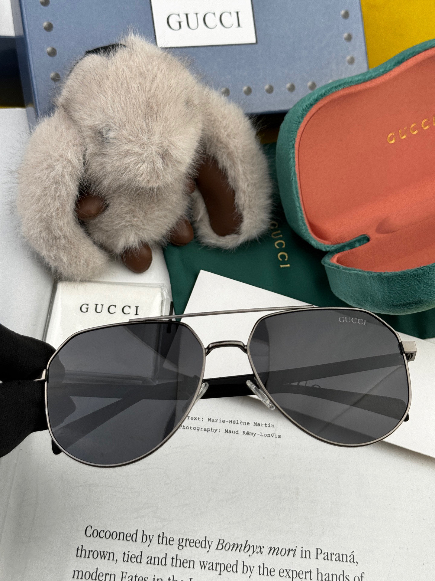   Gucci 。  高品质男女款墨镜   👍 进口宝丽来偏光镜片  。蛤蟆镜 开车钓鱼都可 。百搭显瘦