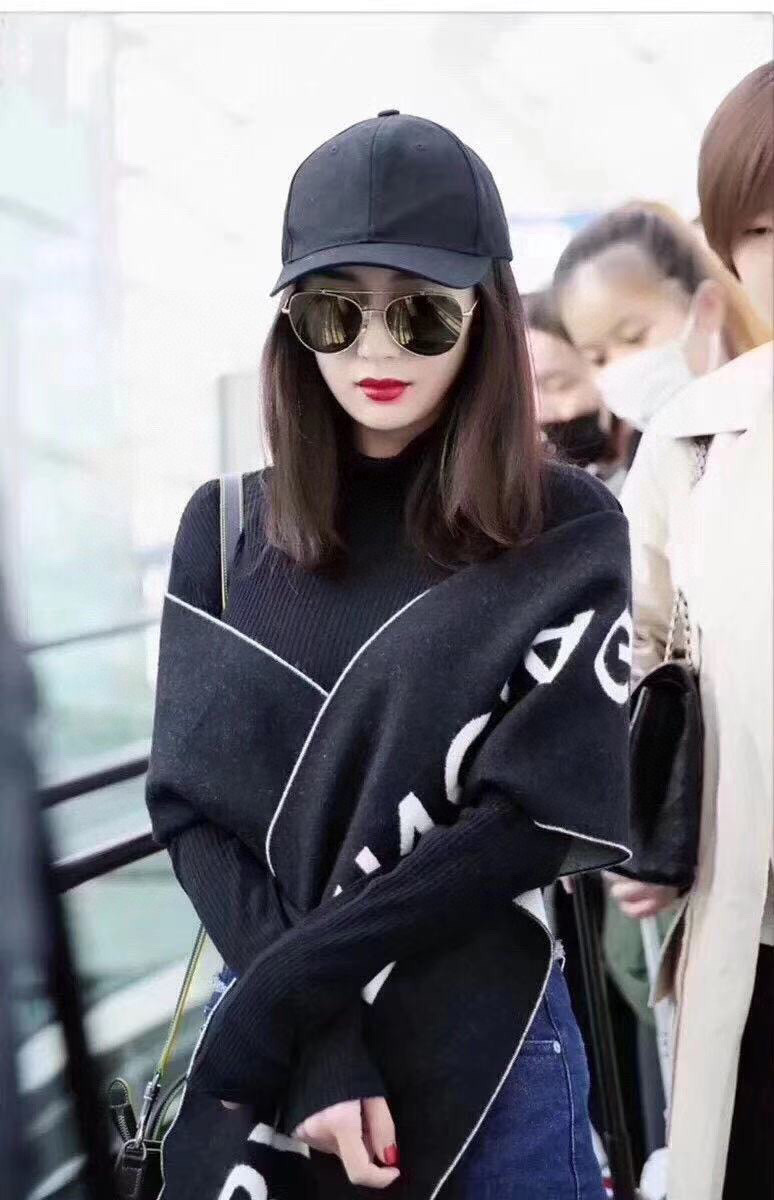 Paris Family Fashion Brand: Iconic Shawl with High Quality and Global Demand - 图片 2