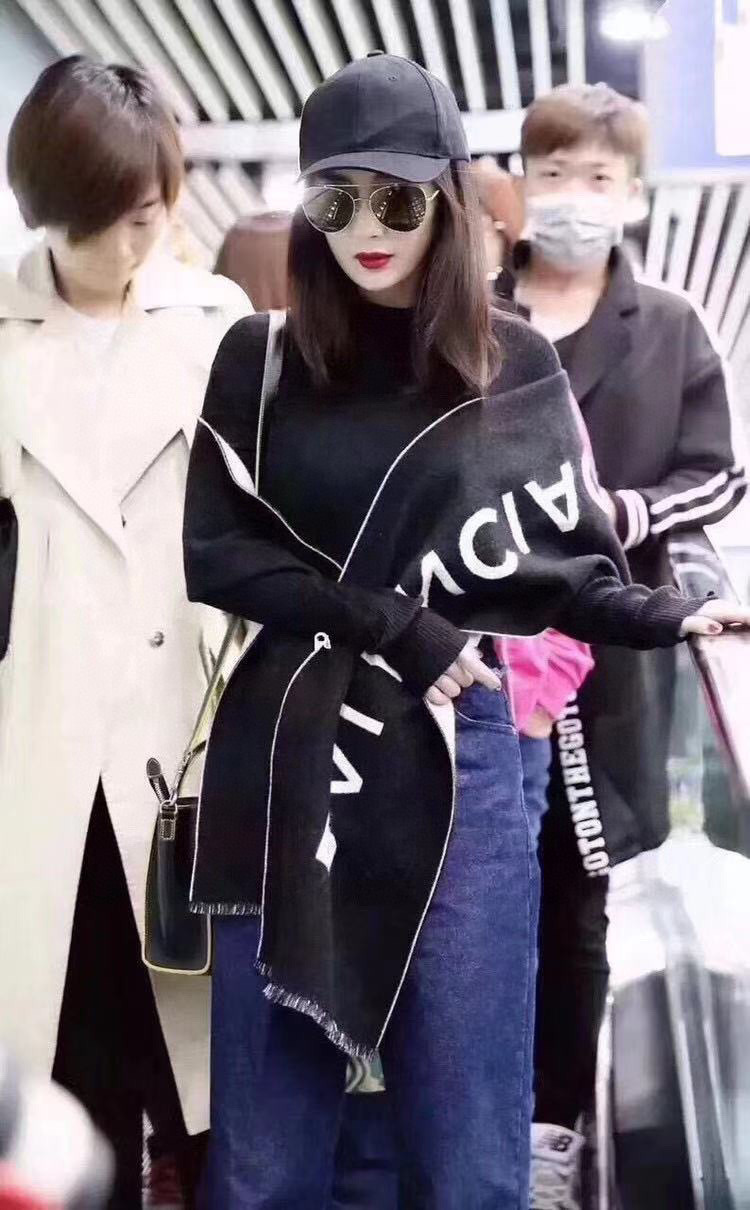 Paris Family Fashion Brand: Iconic Shawl with High Quality and Global Demand - 图片 5