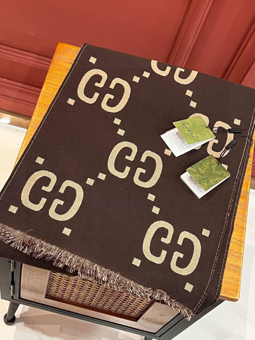 GG Logo Wool Silk Scarf in Tan, Size 35*190: Spring 2018 Tribute. - 图片 6