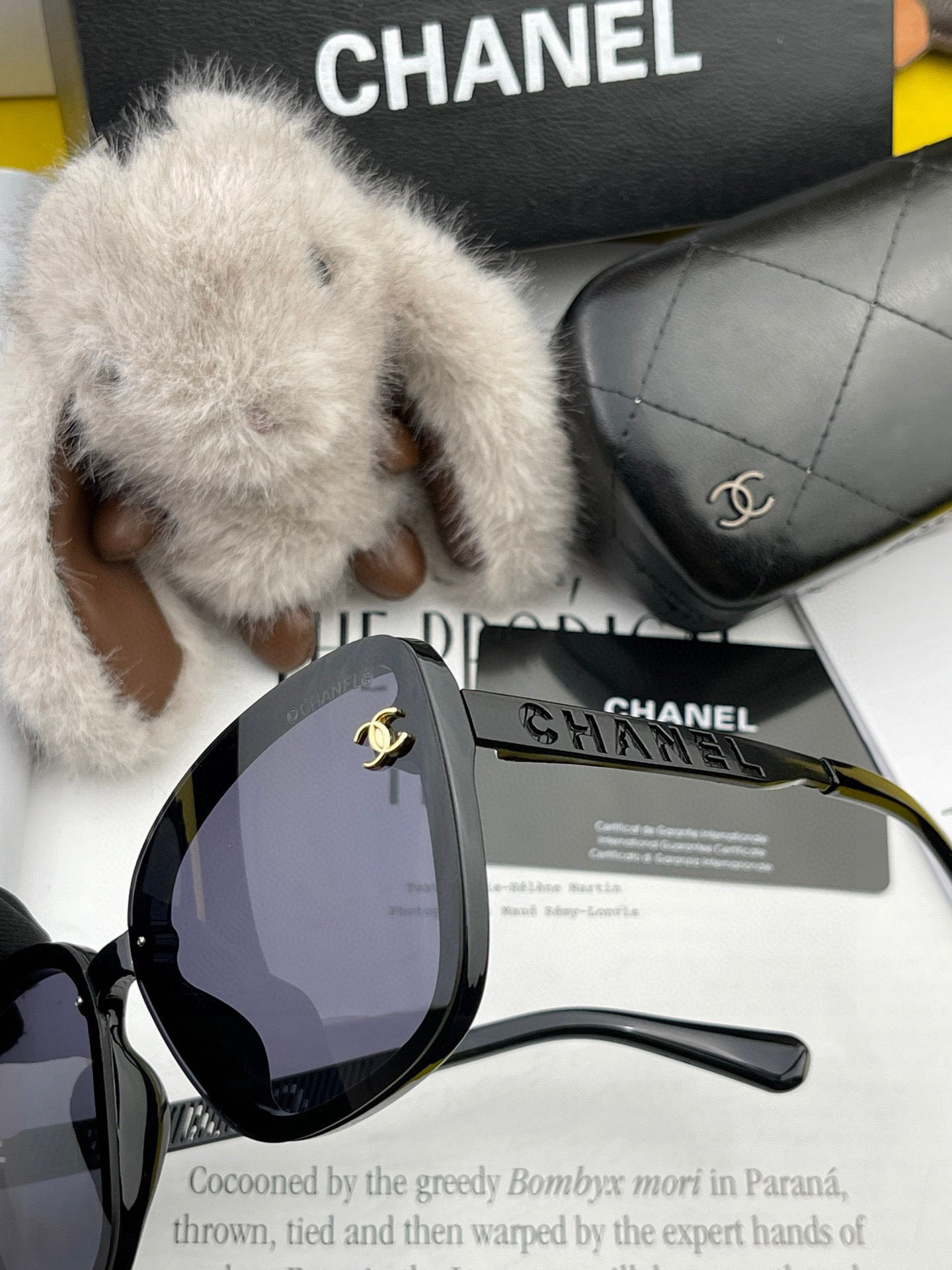   新品CHANEL 香奈儿太阳镜以独特魅力和前卫风格诠释春夏最新眼镜，质感超好佩带舒适 型号：CH08
