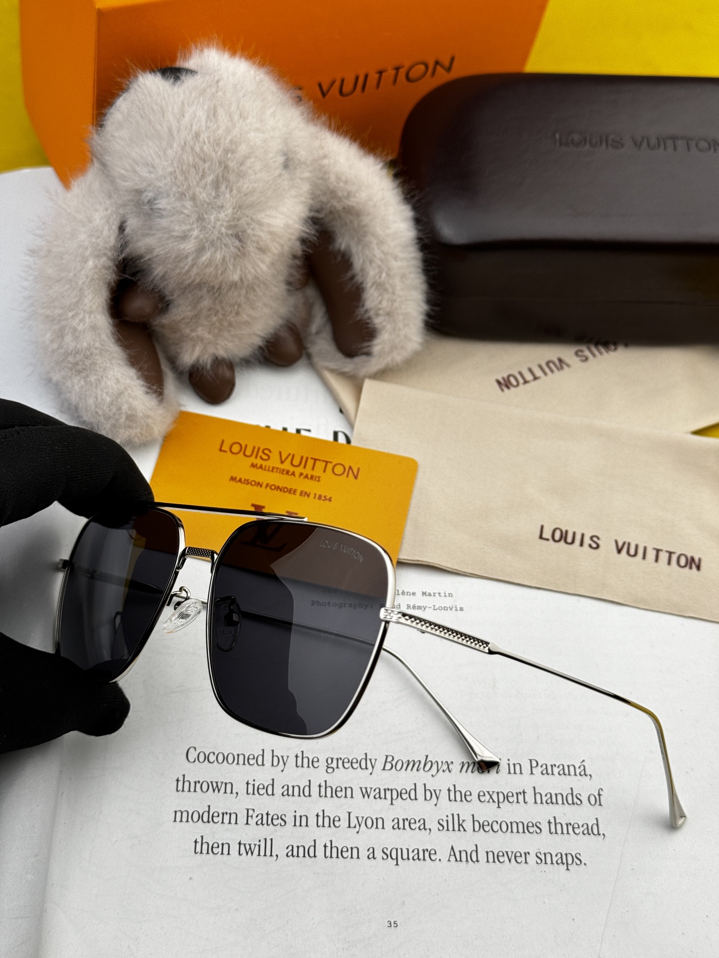  Lv 。  高品质男女款墨镜   👍 进口宝丽来偏光镜片  。蛤蟆镜 开车钓鱼都可 。百搭显瘦墨镜韩版