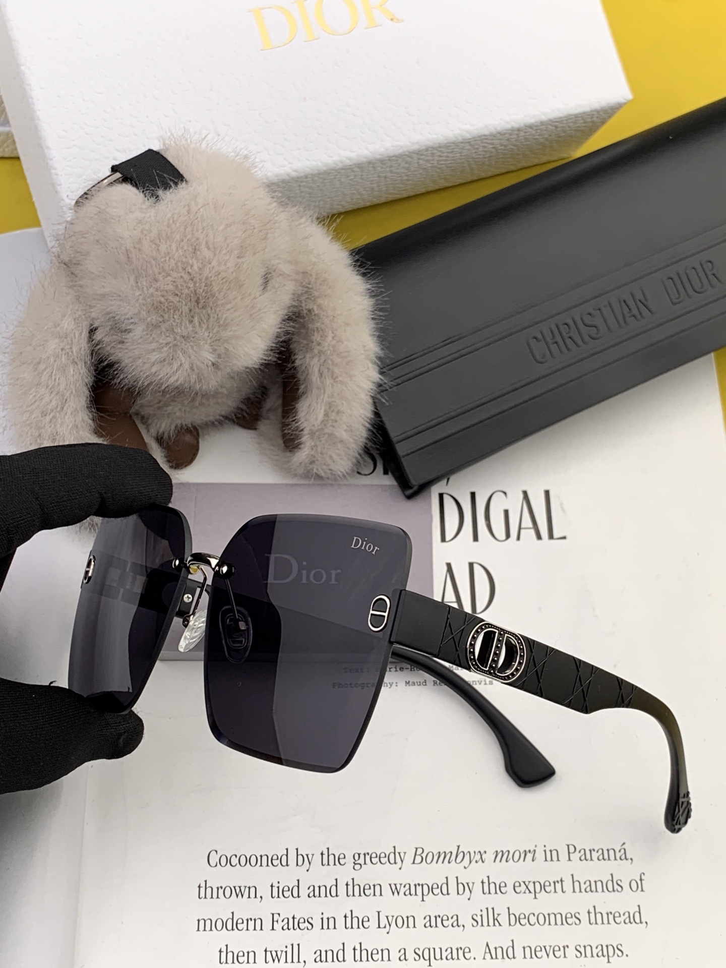🔺 【DIOR-迪奥】2025开春新款 潮流爆款 时尚方框太阳镜 高品质 佩戴舒适 网红潮款墨镜 型号：