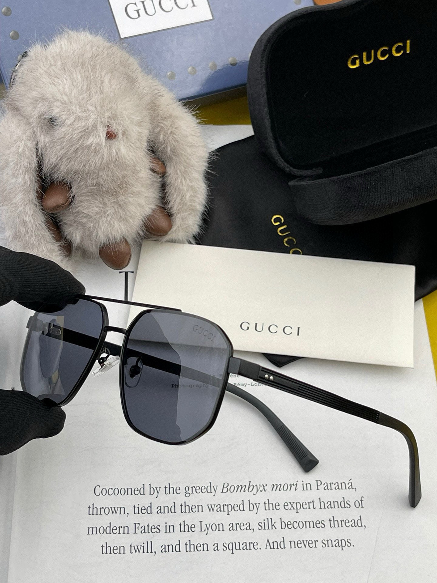 ♦️ GUCCI 2025新款男女情侣款太阳镜多边形墨镜iP电镀永不褪色 超轻超有弹性整幅眼镜无螺丝重要