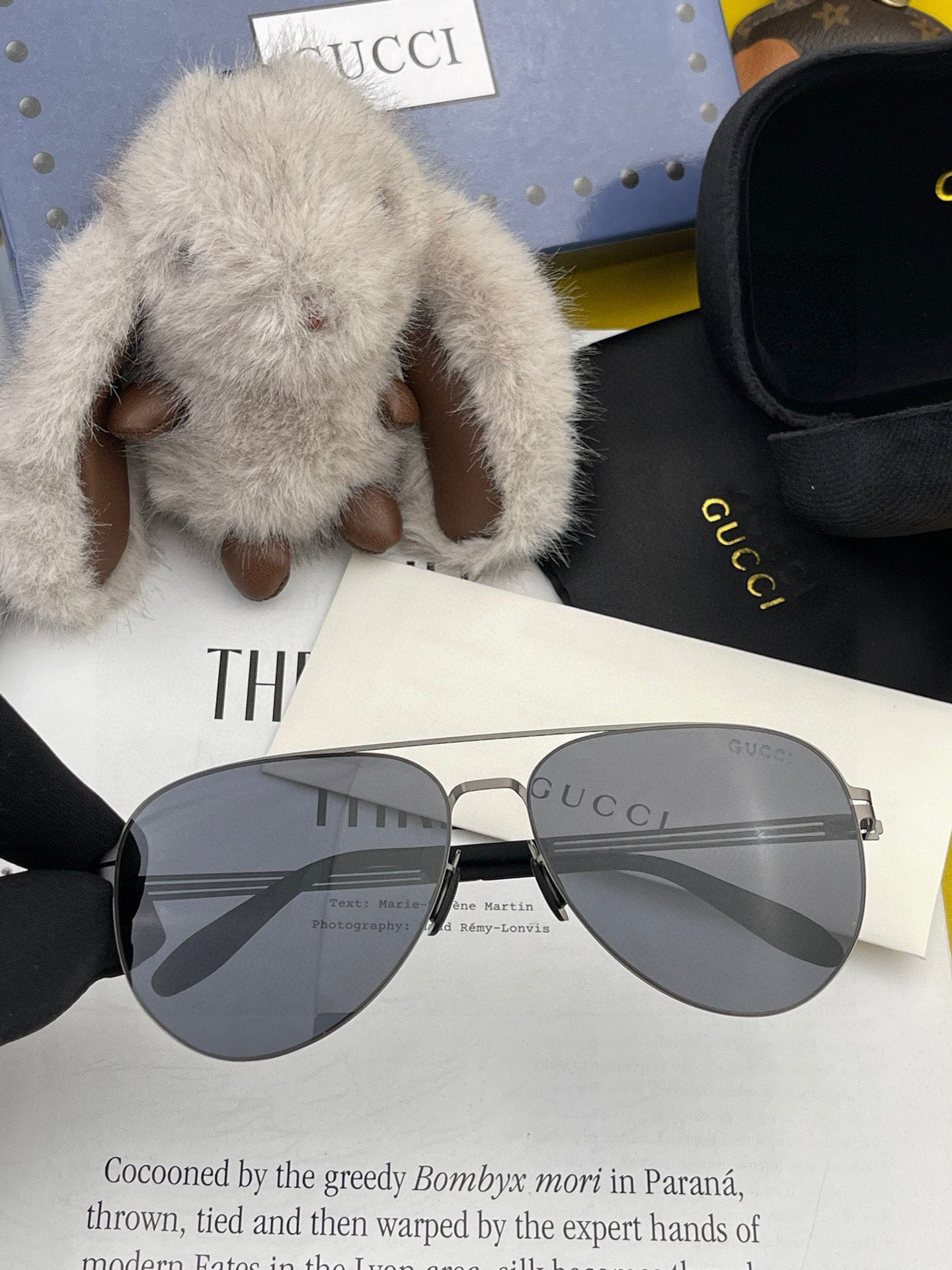        GUCCI 男款炫彩飞行员偏光太阳镜 ❤️材质：高清尼龙加厚卡槽高清偏光镜片 🌹无边框镜架