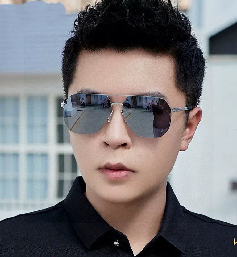 ♦️ GUCCI 2025新款男女情侣款太阳镜多边形墨镜iP电镀永不褪色 超轻超有弹性整幅眼镜无螺丝重要
