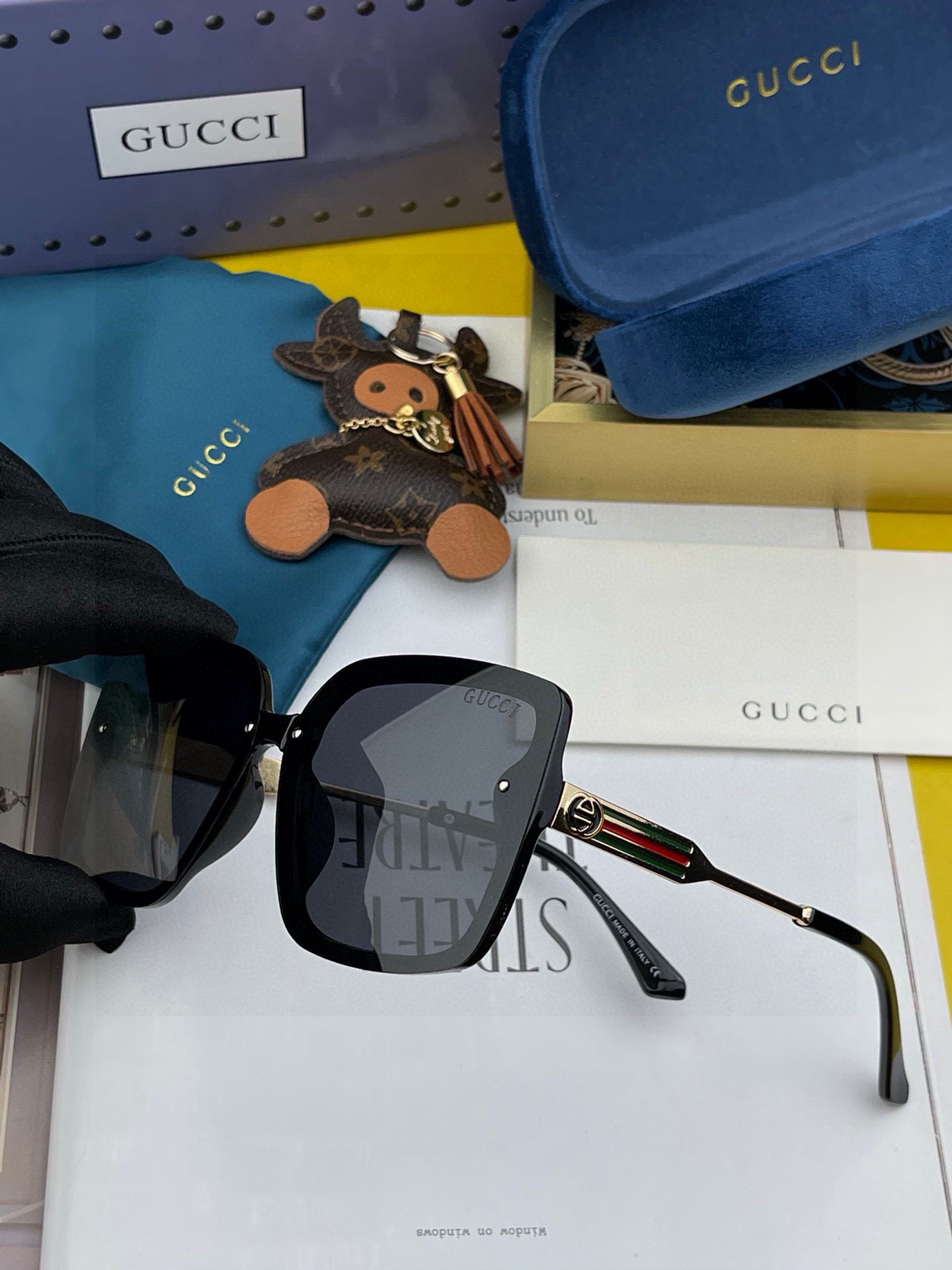   【TR偏光系列】Gucci   经典的方框设计，不挑脸型，无论搭配大衣还是连衣裙都非常显气质偏光镜片
