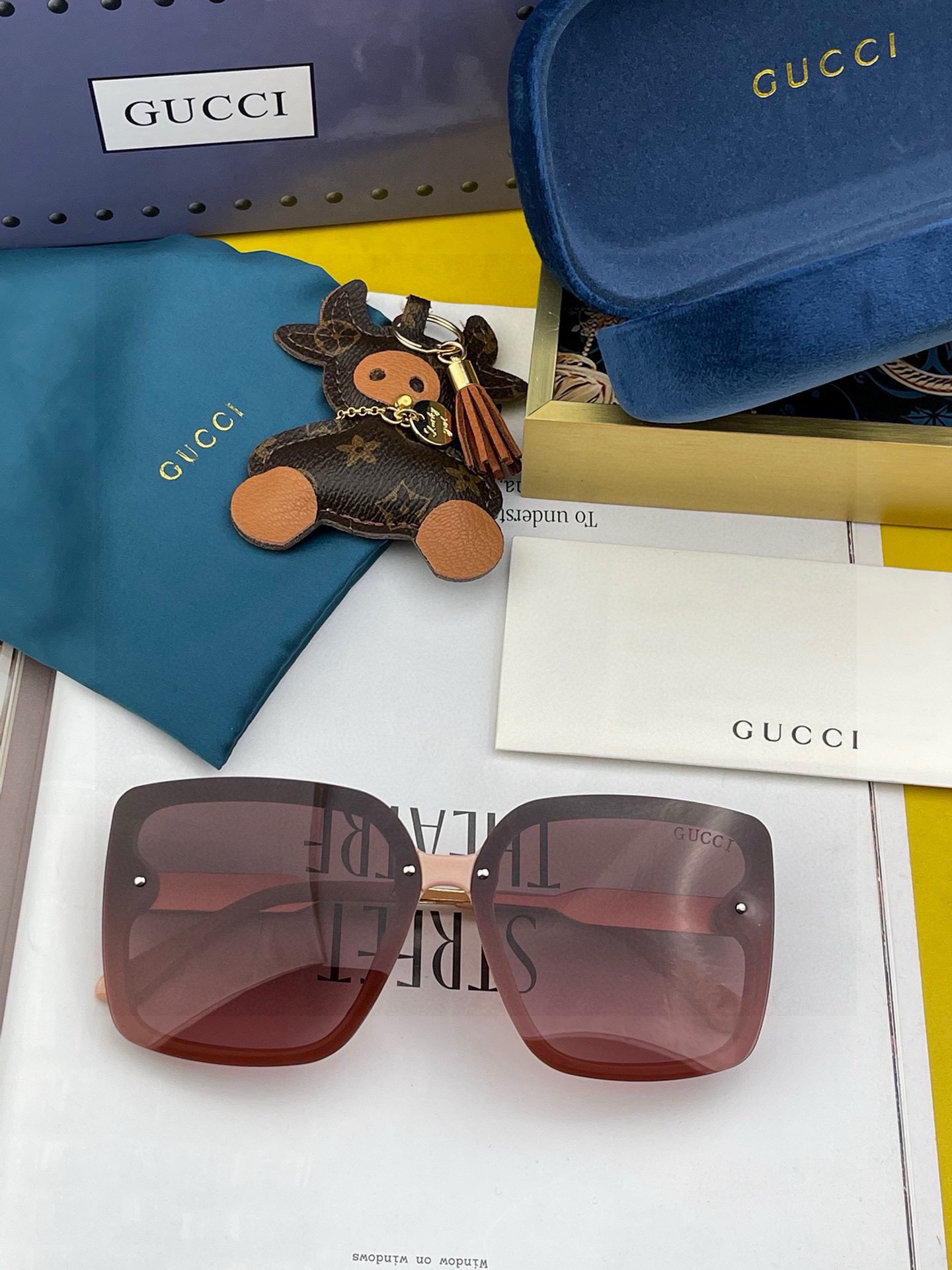   【TR偏光系列】Gucci   经典的方框设计，不挑脸型，无论搭配大衣还是连衣裙都非常显气质偏光镜片