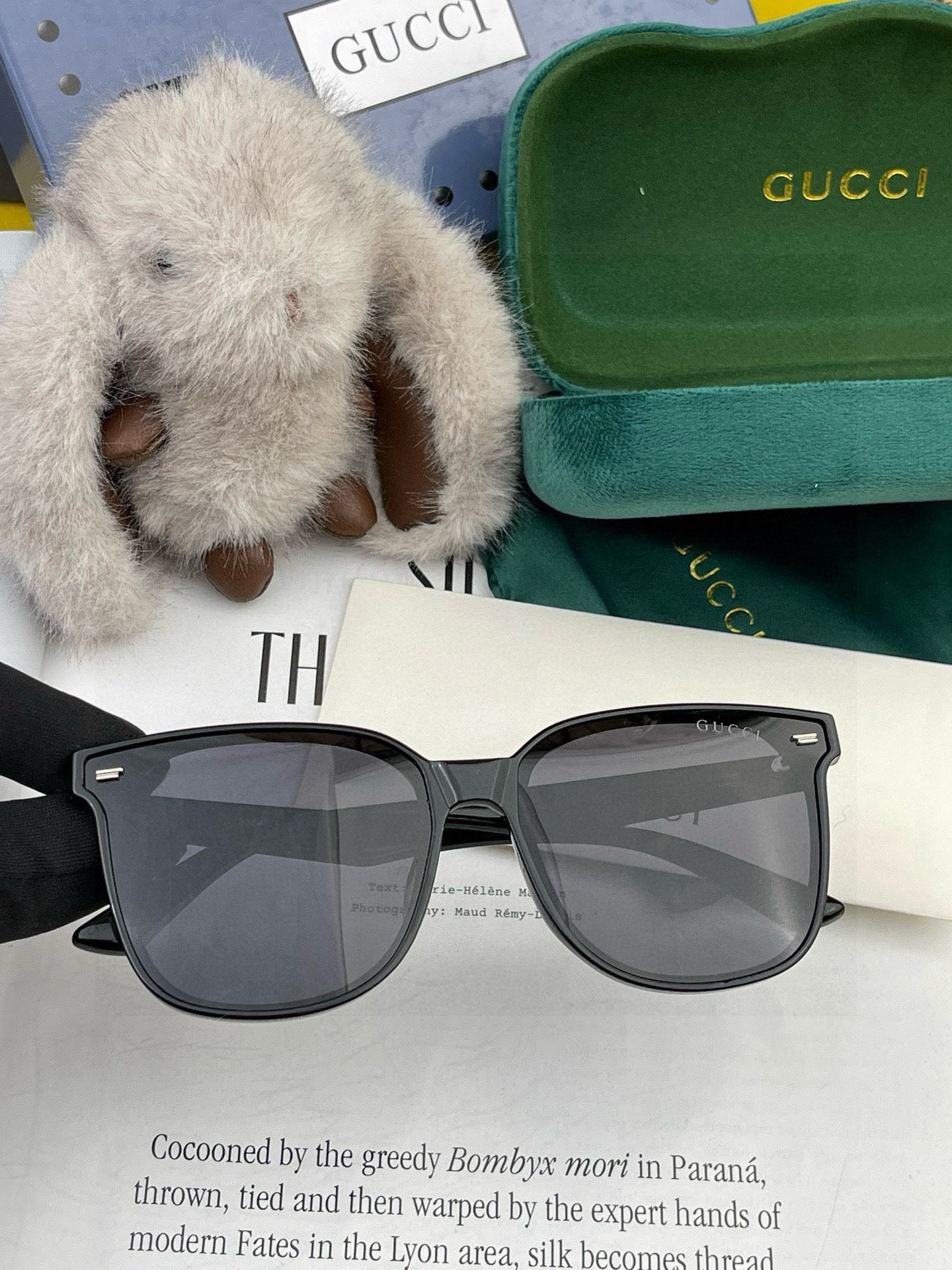   超好看 潮酷【GUCCI】古驰 新款款太阳镜以独特魅力和前卫风格诠释春夏最新眼镜，以方框设计，中梁连