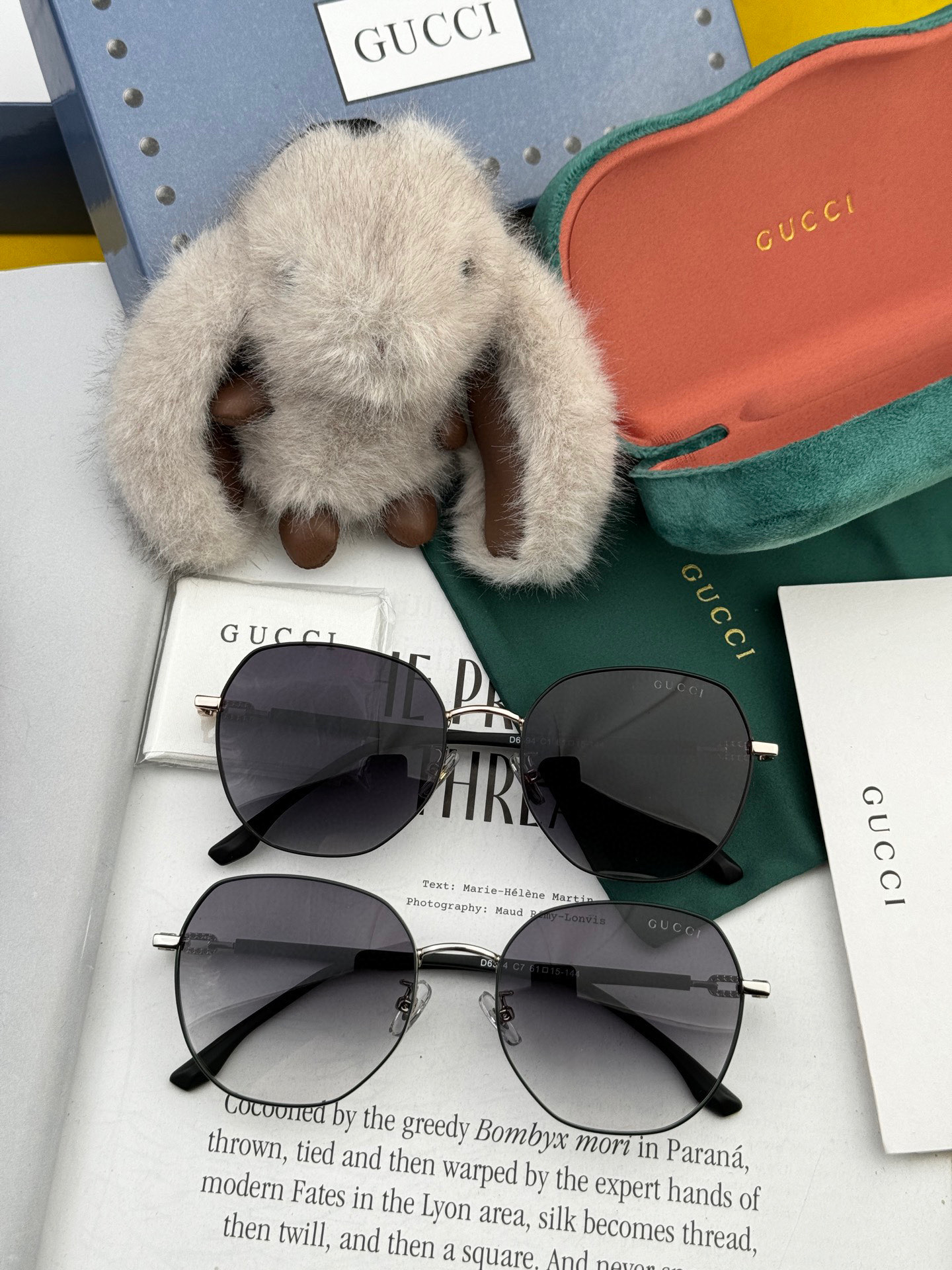   Gucci 。  高品质男女款墨镜   👍 进口宝丽来偏光镜片  。蛤蟆镜 开车钓鱼都可 。百搭显瘦