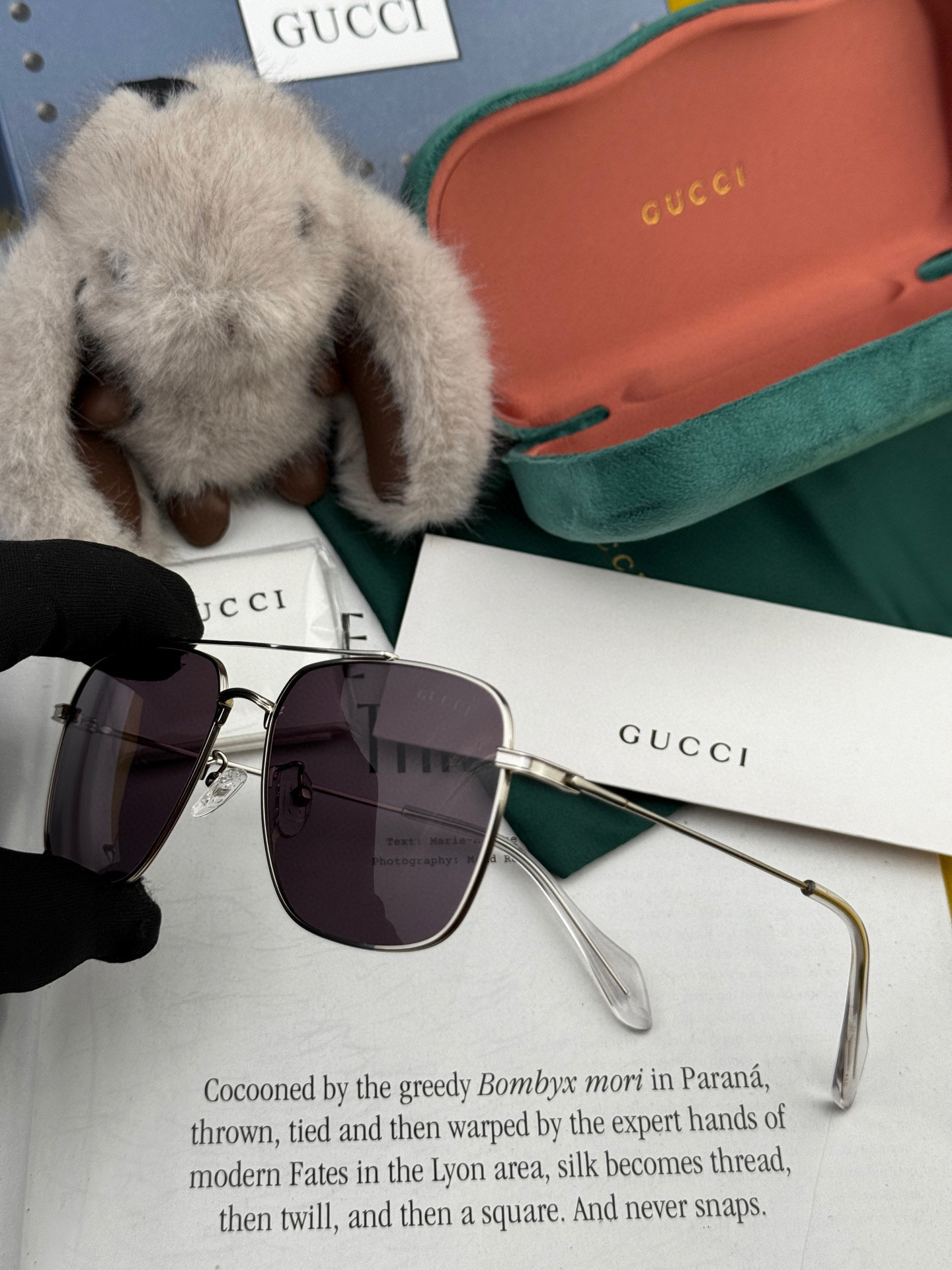   Gucci 。  高品质男女款墨镜   👍 进口宝丽来偏光镜片  。蛤蟆镜 开车钓鱼都可 。百搭显瘦