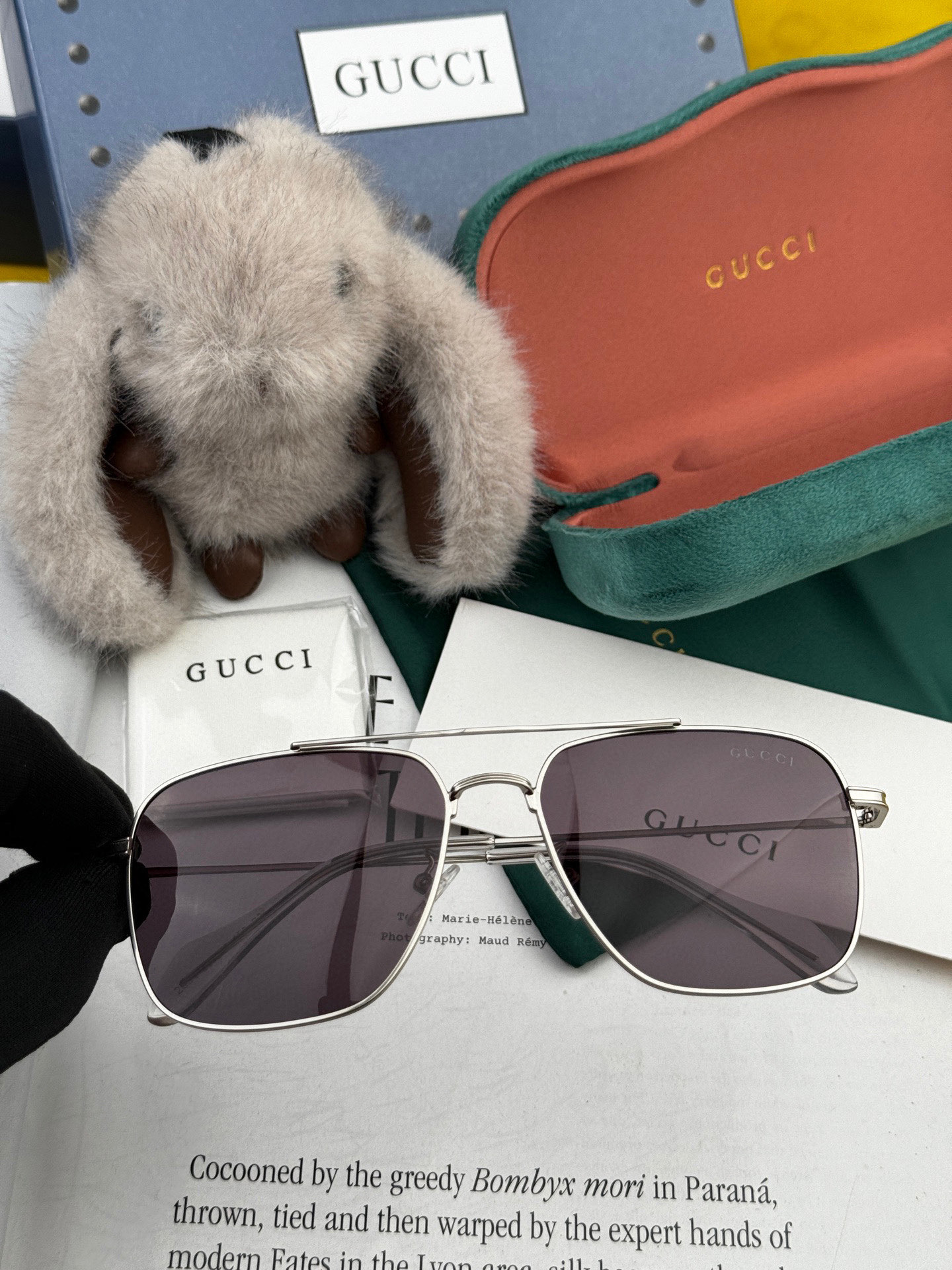   Gucci 。  高品质男女款墨镜   👍 进口宝丽来偏光镜片  。蛤蟆镜 开车钓鱼都可 。百搭显瘦