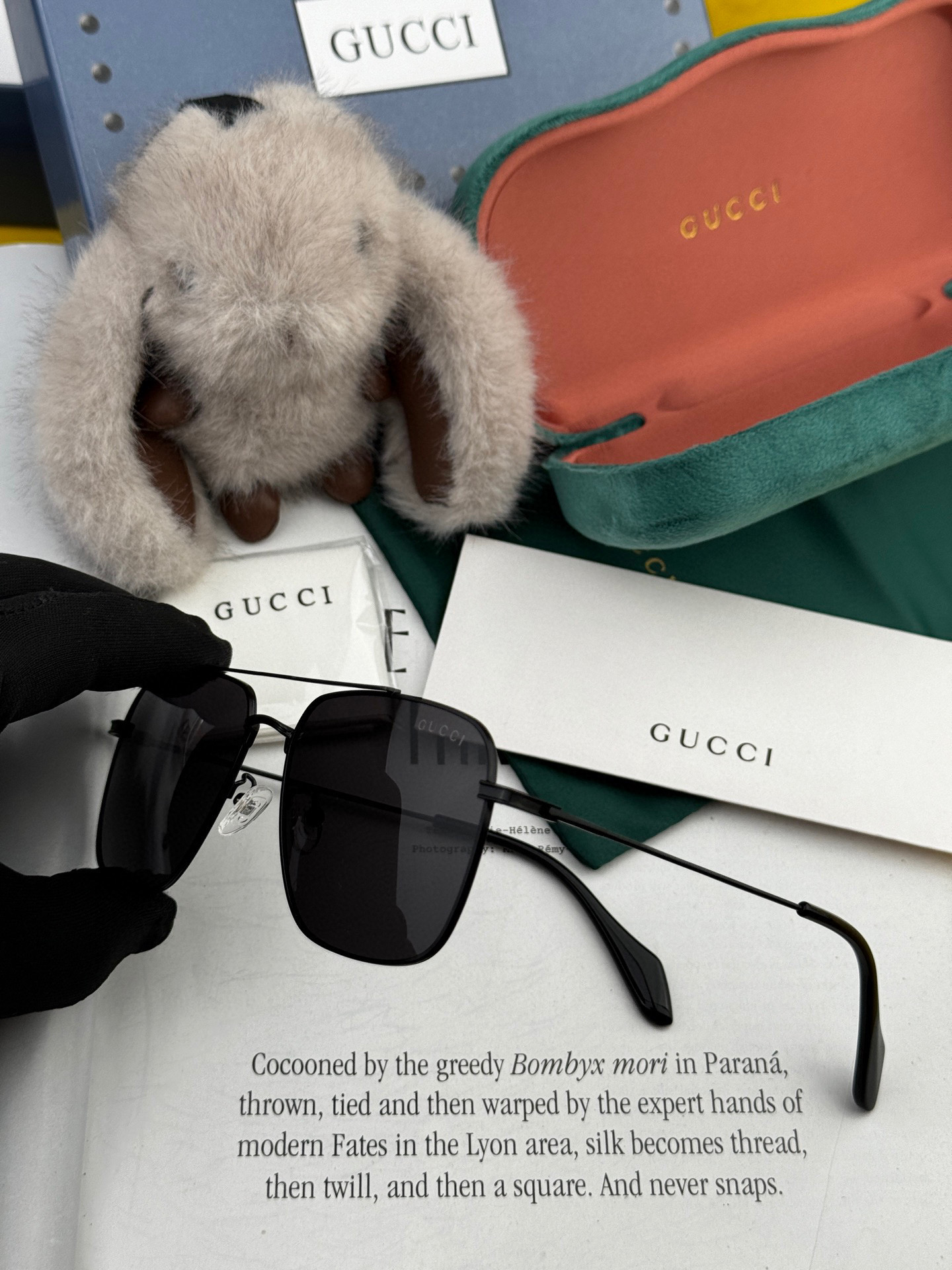   Gucci 。  高品质男女款墨镜   👍 进口宝丽来偏光镜片  。蛤蟆镜 开车钓鱼都可 。百搭显瘦