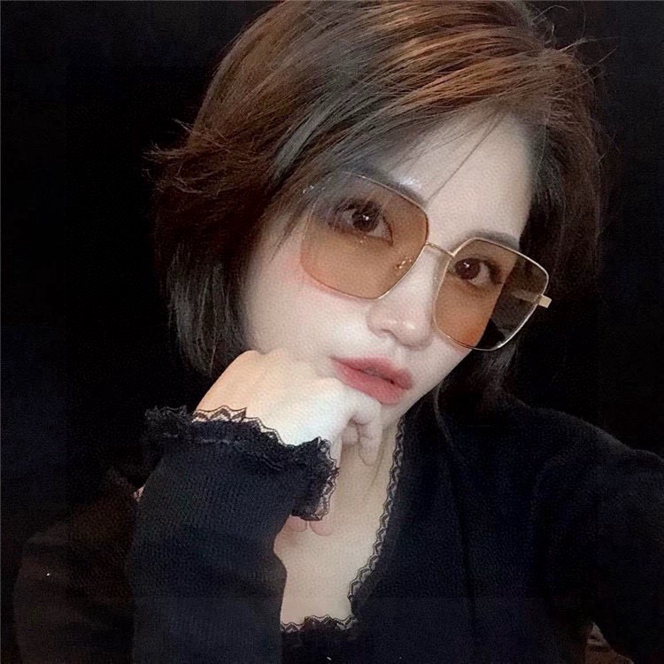   Gucci 。  高品质男女款墨镜   👍 进口宝丽来偏光镜片  。蛤蟆镜 开车钓鱼都可 。百搭显瘦