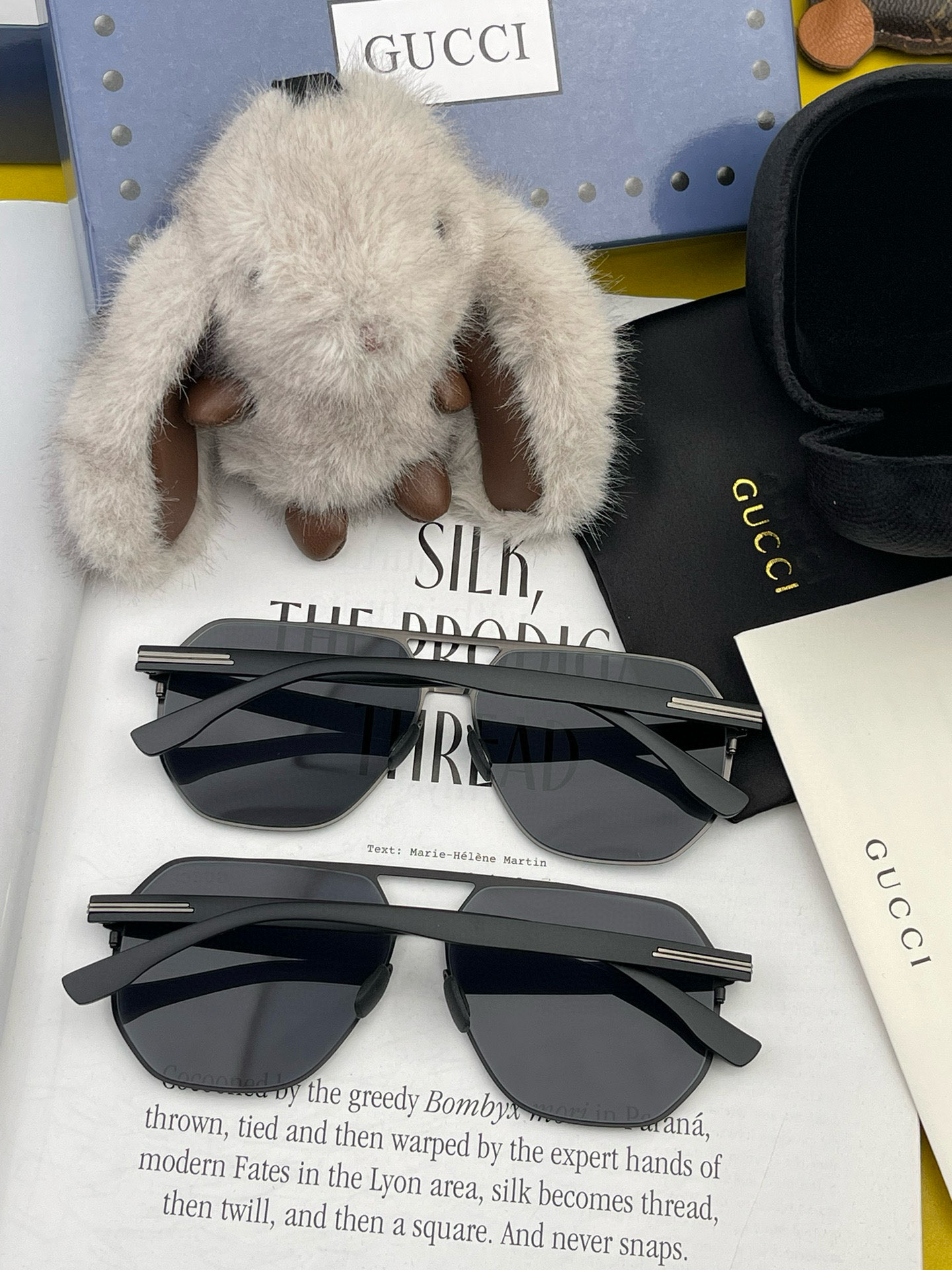        GUCCI 男款炫彩飞行员偏光太阳镜 ❤️材质：高清尼龙加厚卡槽高清偏光镜片 🌹无边框镜架