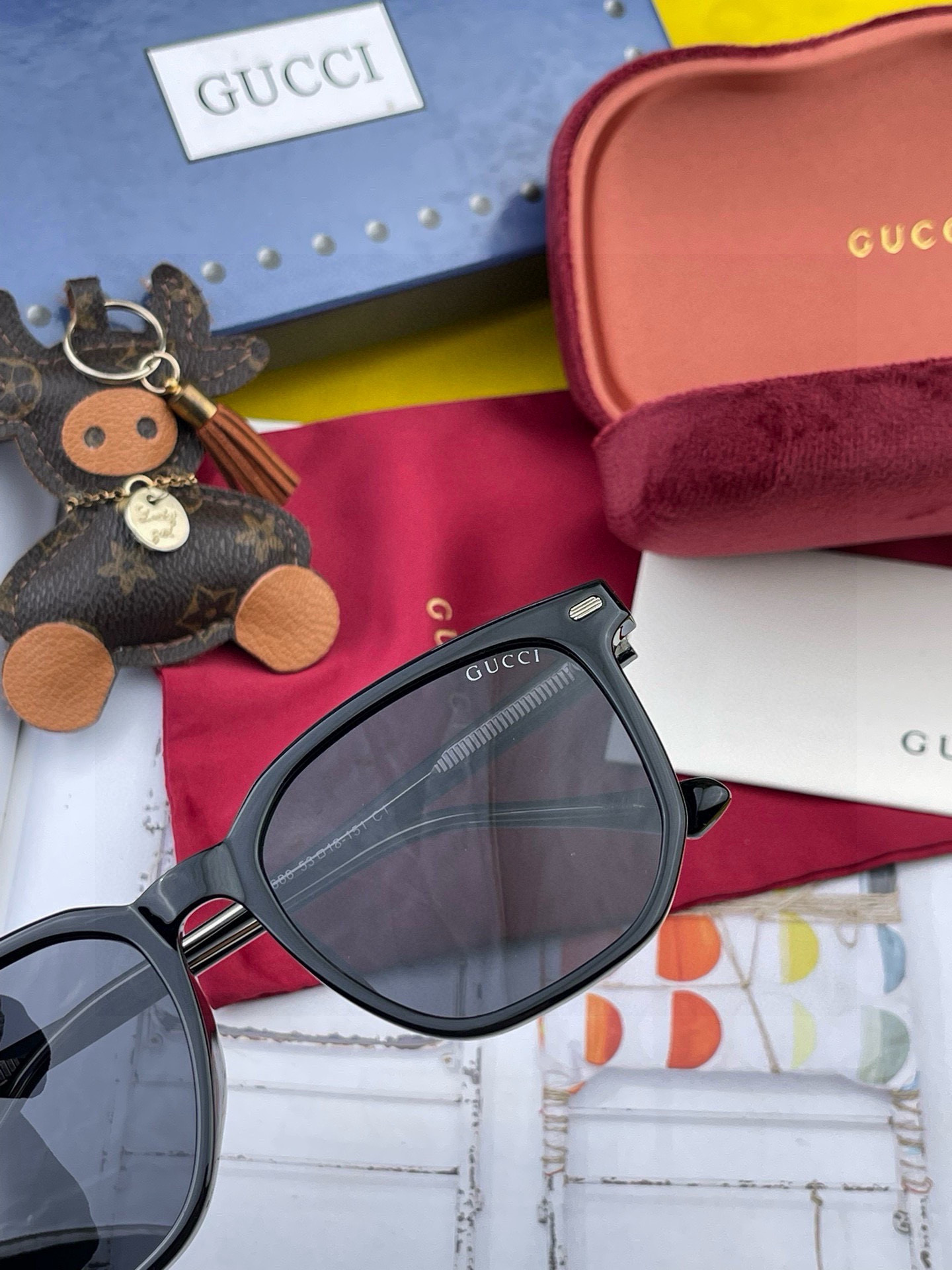  🔺GUCCI🔻古驰 GG方框太阳镜 完美品质 🎓独特设计  适合各种脸型 亮相时装周 超时尚百搭 实物