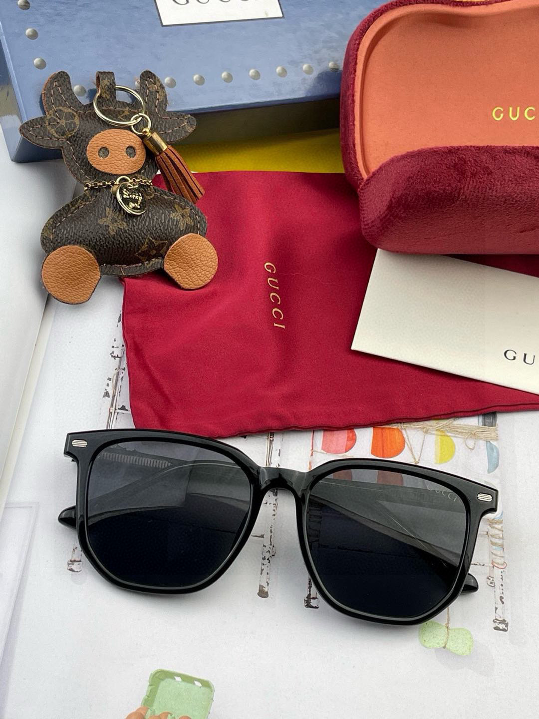  🔺GUCCI🔻古驰 GG方框太阳镜 完美品质 🎓独特设计  适合各种脸型 亮相时装周 超时尚百搭 实物