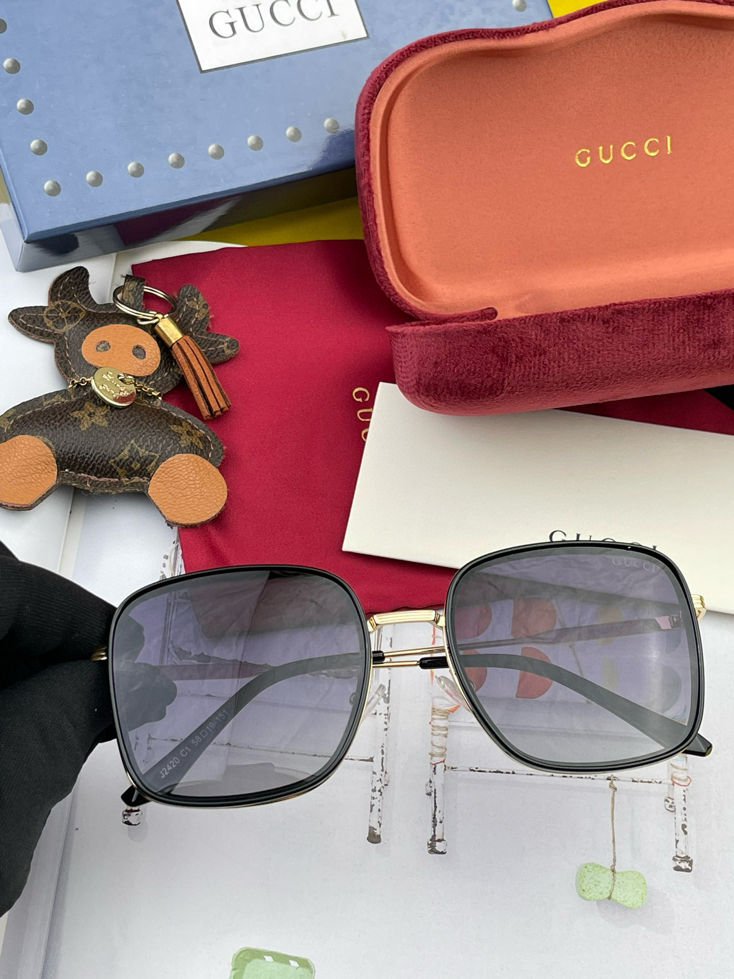 🔺 【GUCCI-偏光太阳镜】2025开春新款 潮流爆款 时尚方框偏光太阳镜 高品质 佩戴舒适 网红潮款