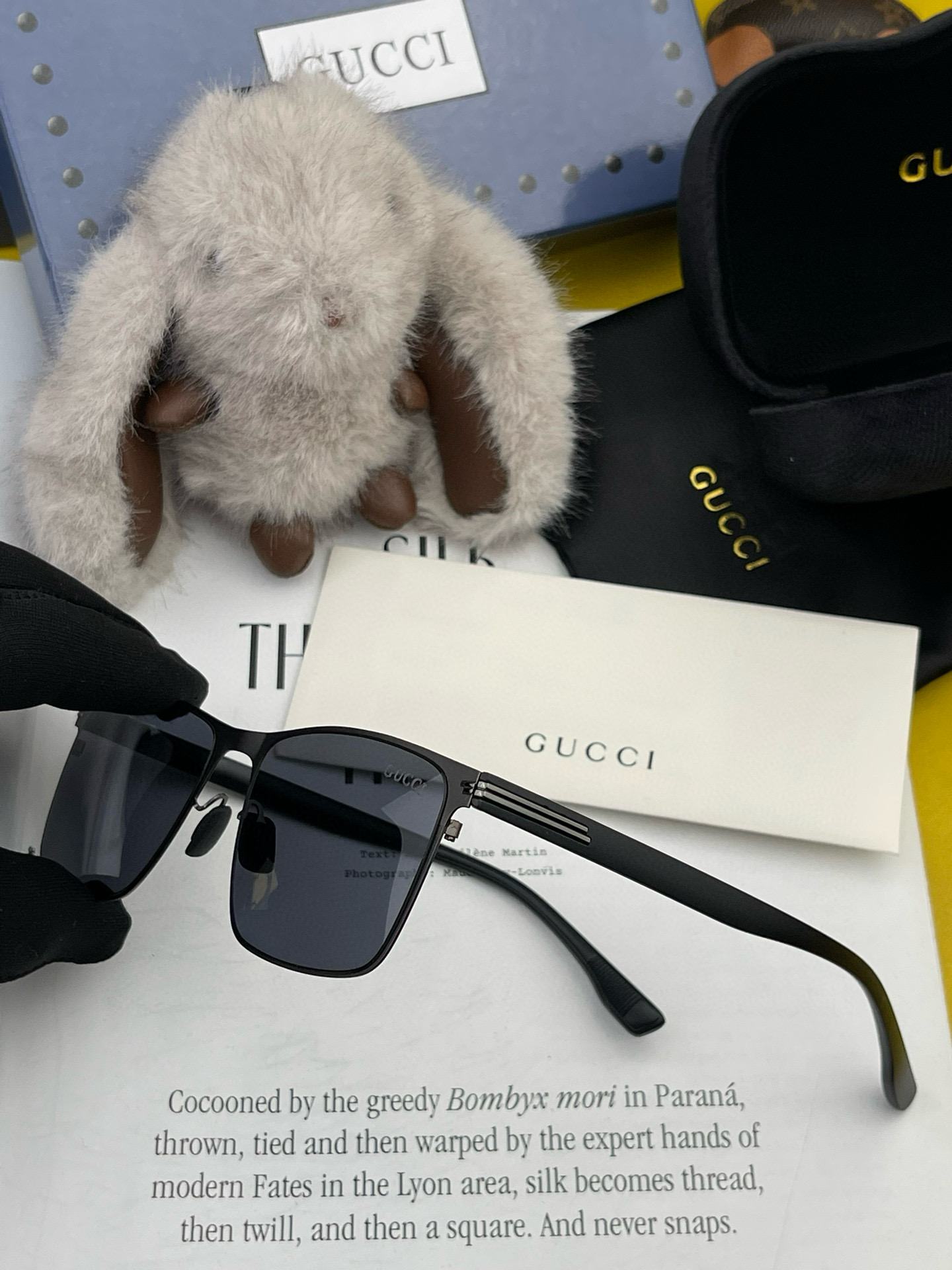        GUCCI 男款炫彩飞行员偏光太阳镜 ❤️材质：高清尼龙加厚卡槽高清偏光镜片 🌹无边框镜架