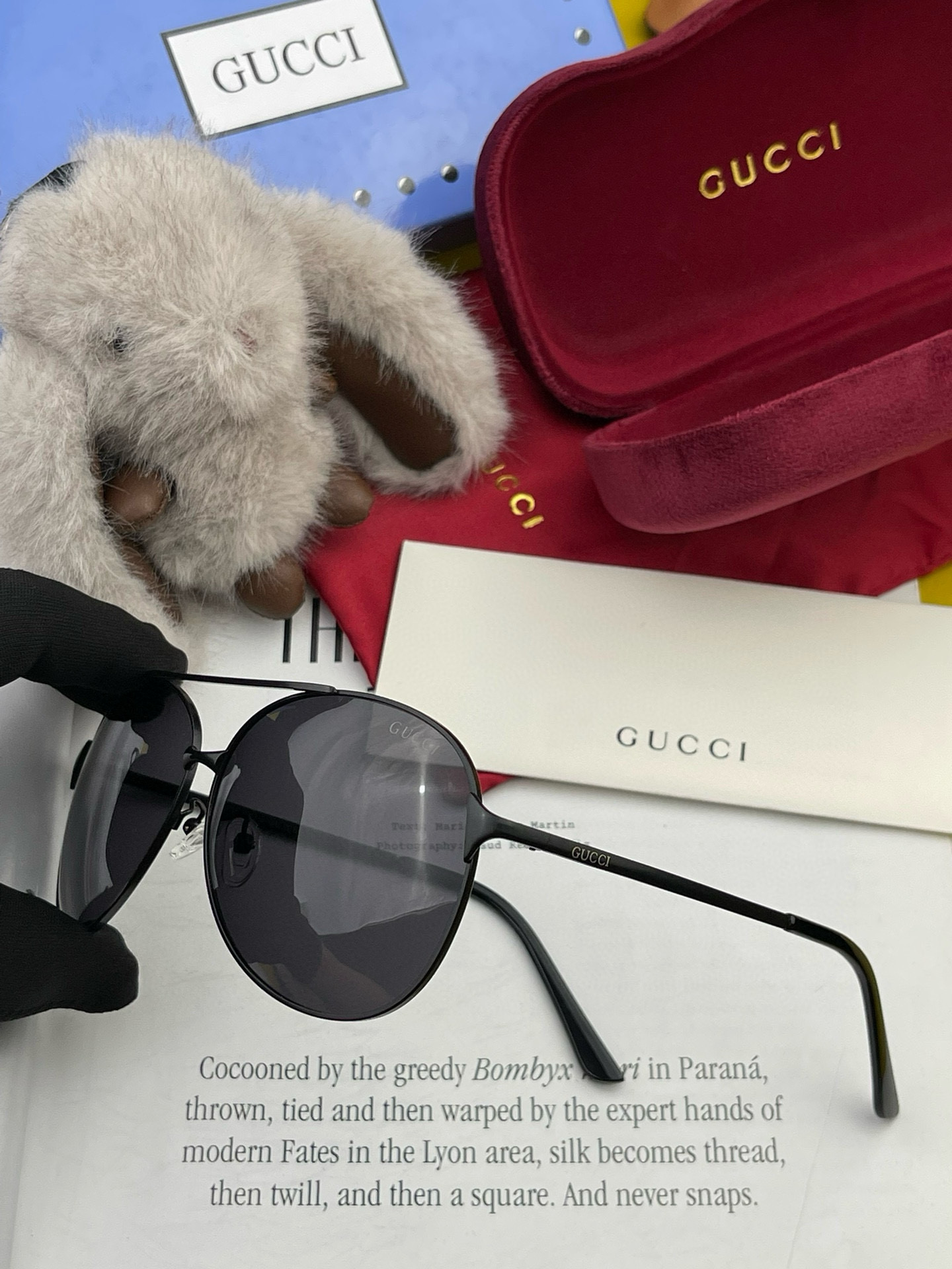   Gucci 。  高品质男女款墨镜   👍 进口宝丽来偏光镜片  。蛤蟆镜 开车钓鱼都可 。百搭显瘦