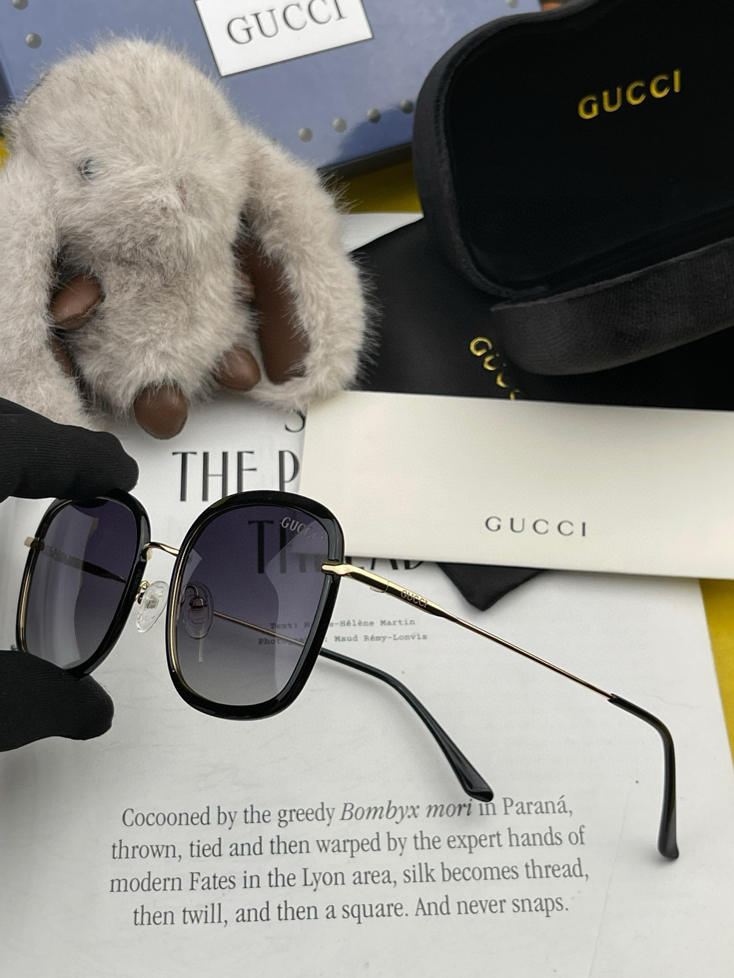  GUCCI 2025开春新款 最新款方框太阳镜 各路网红纷纷带起气场满分‼️ 俏皮甜美.上脸效果更佳.