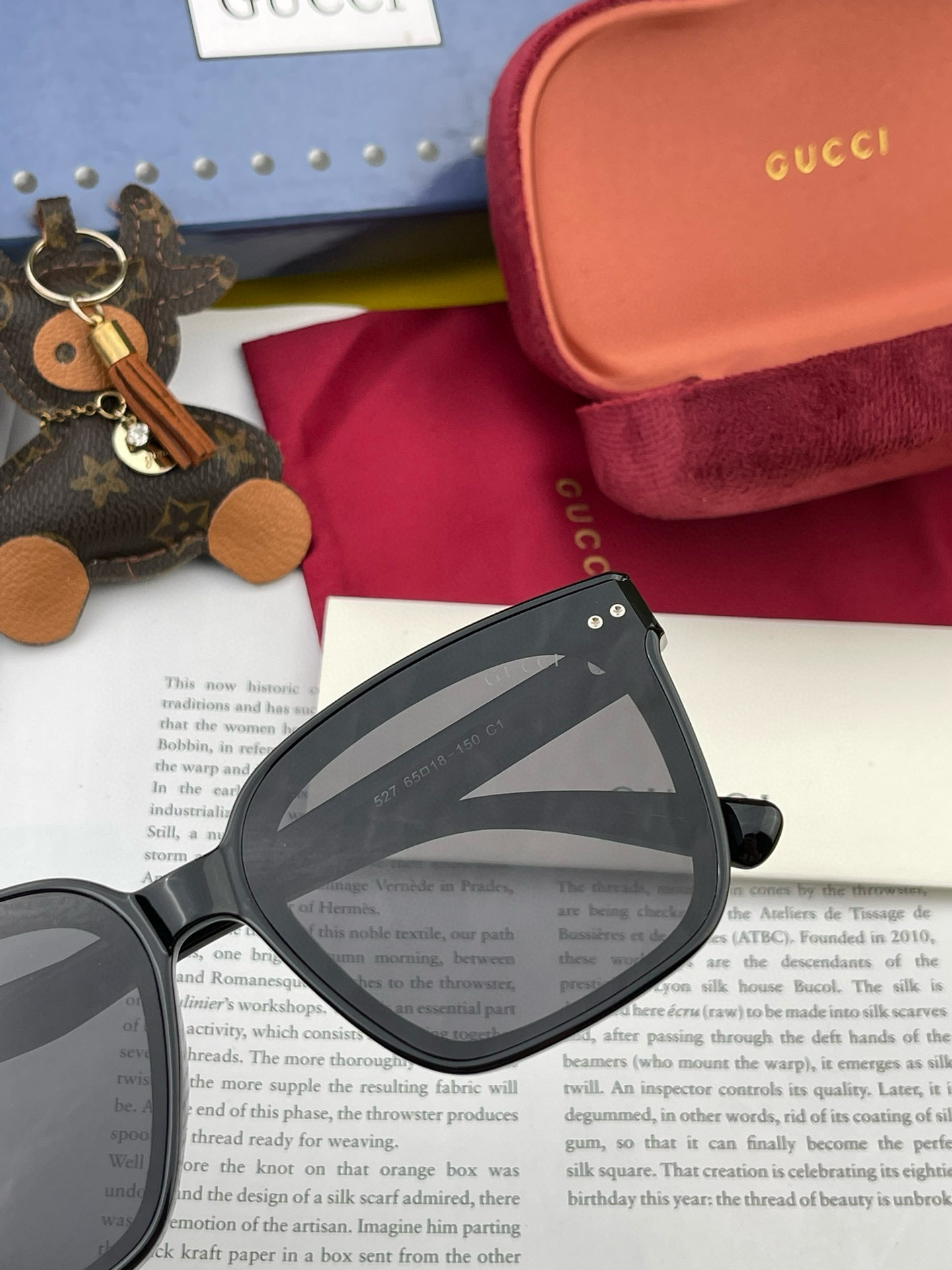 🔺 【GUCCI】2025开春新款 潮流爆款 时尚方框偏光太阳镜 高品质 佩戴舒适 网红潮款墨镜 女士高