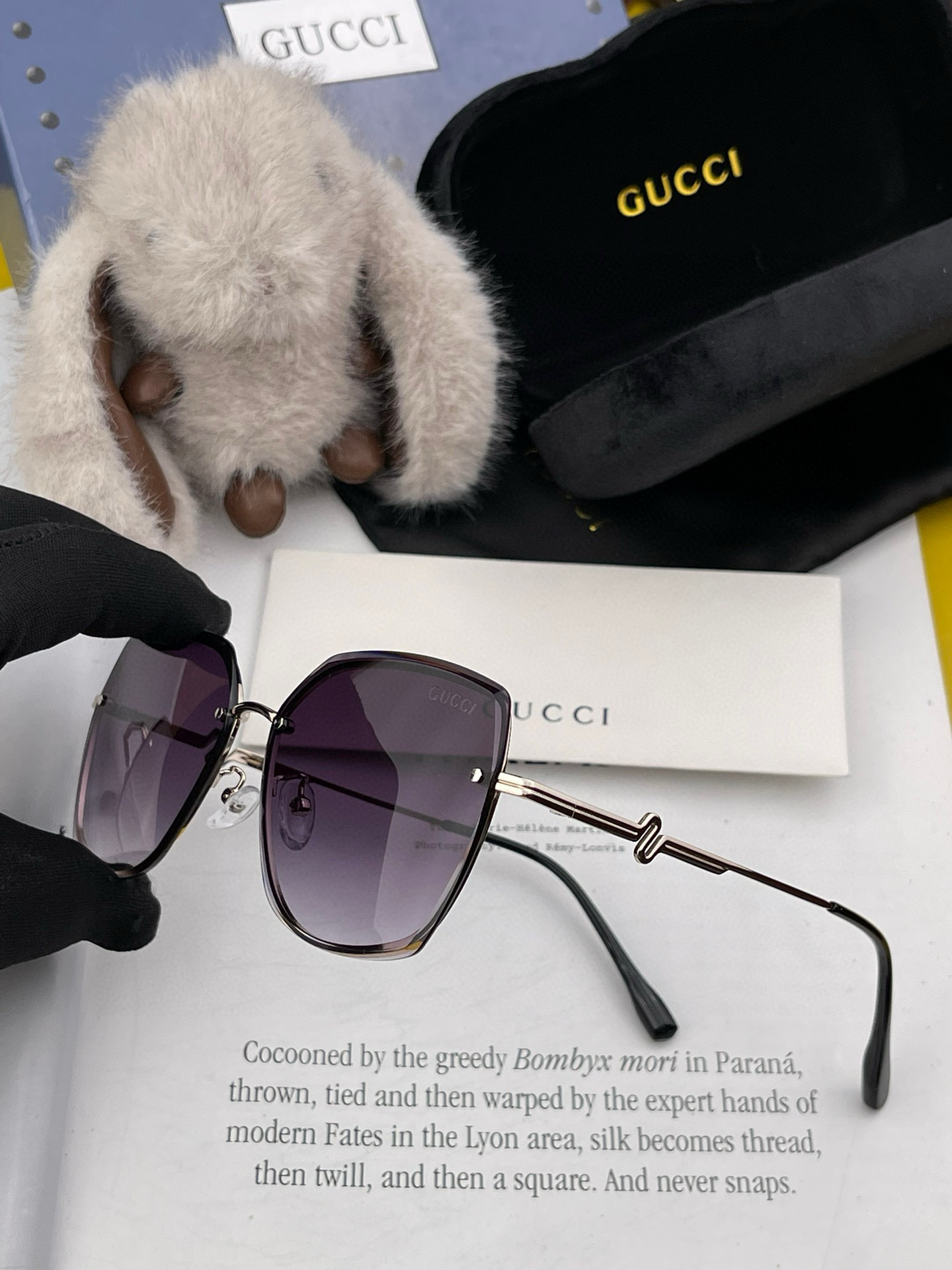  GUCCI 2025开春新款 最新款无框太阳镜 各路网红纷纷带起气场满分‼️ 俏皮甜美.上脸效果更佳.