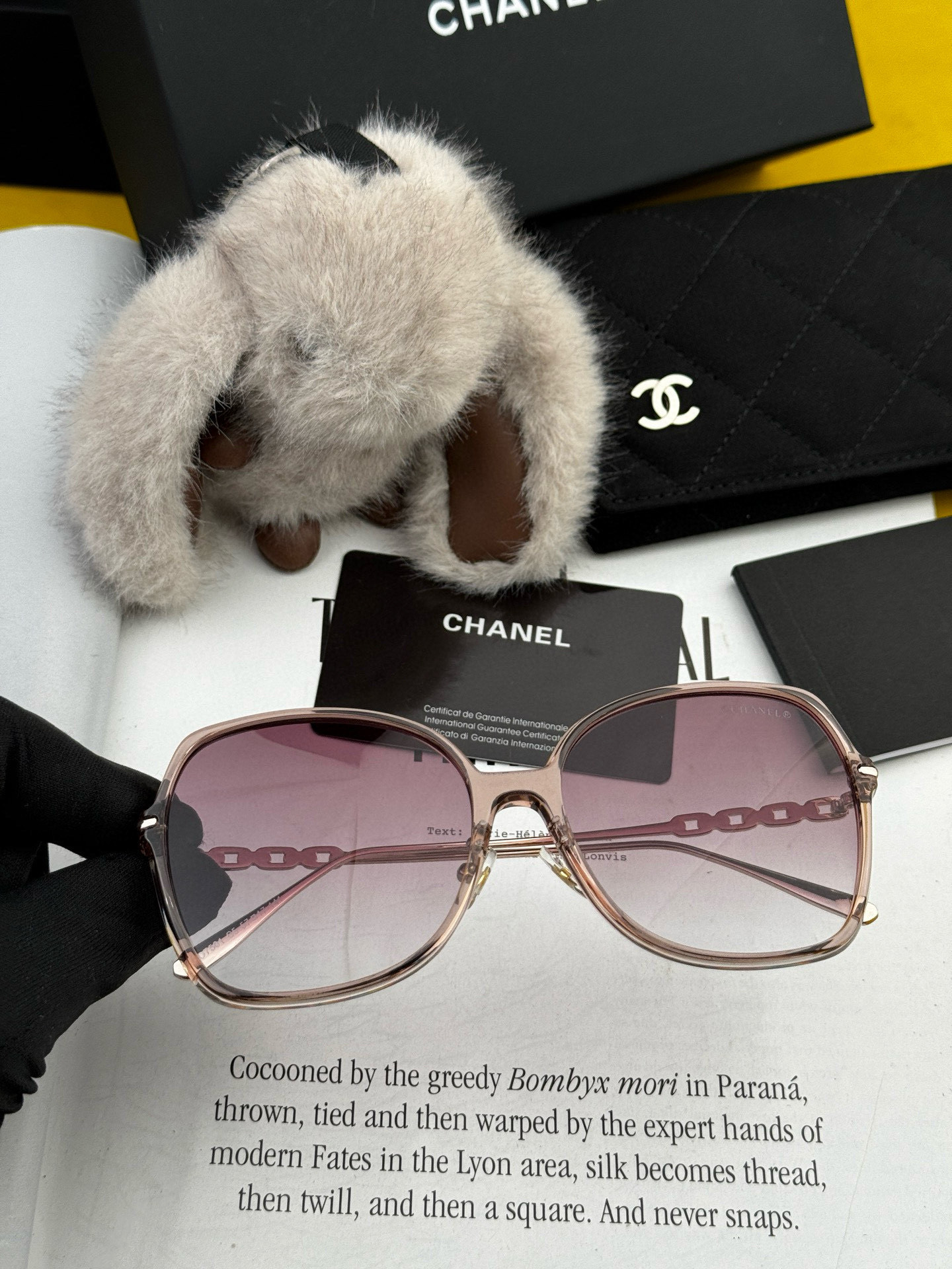   【CHANEL】香奈儿 2025新款潮流爆款 时尚方框太阳镜 佩戴舒适 网红潮款墨镜  女士高清加厚