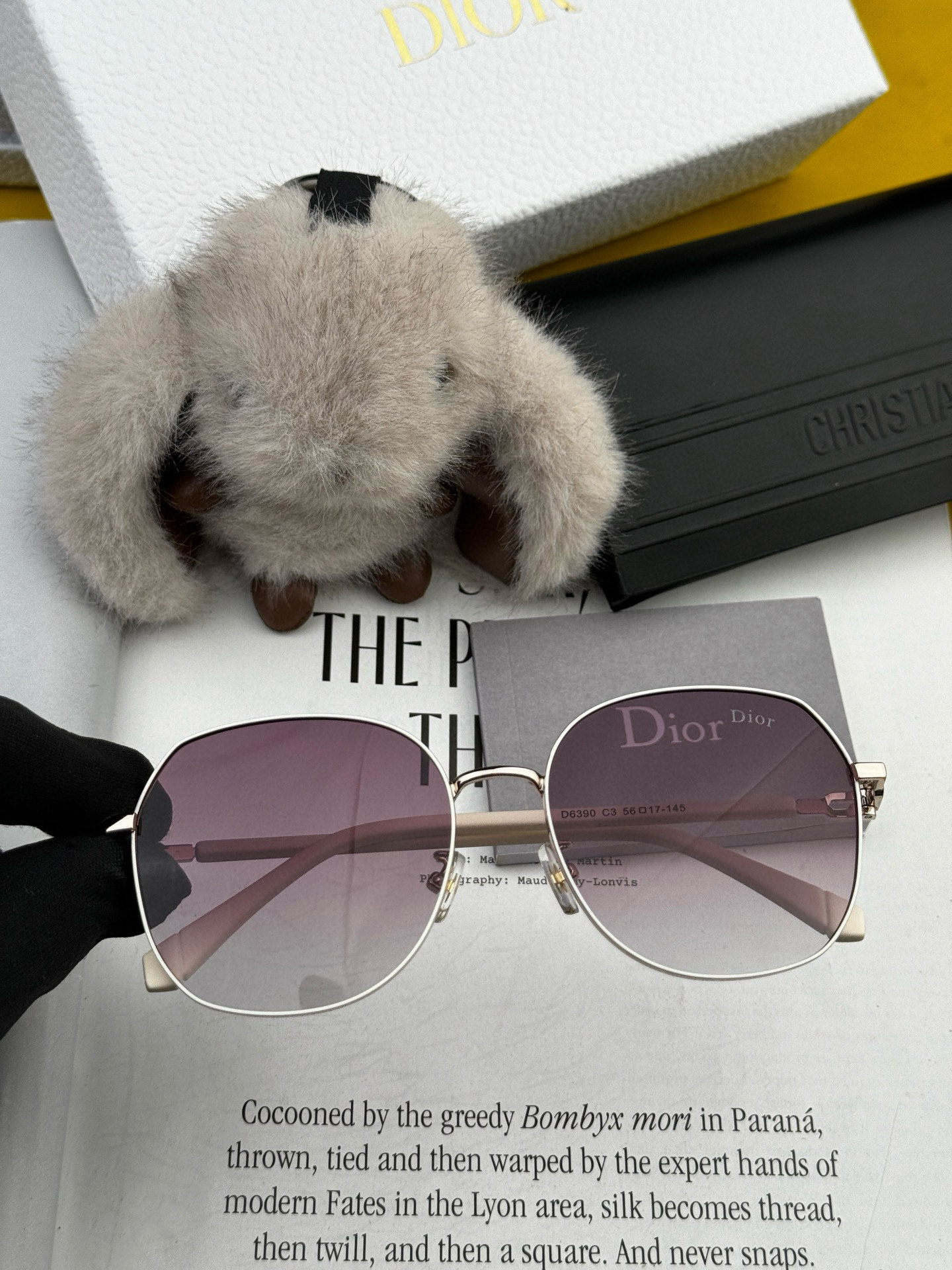   【DIOR】2025新款潮流爆款 时尚方框太阳镜 佩戴舒适 网红潮款墨镜  女士高清加厚偏光太阳镜🕶