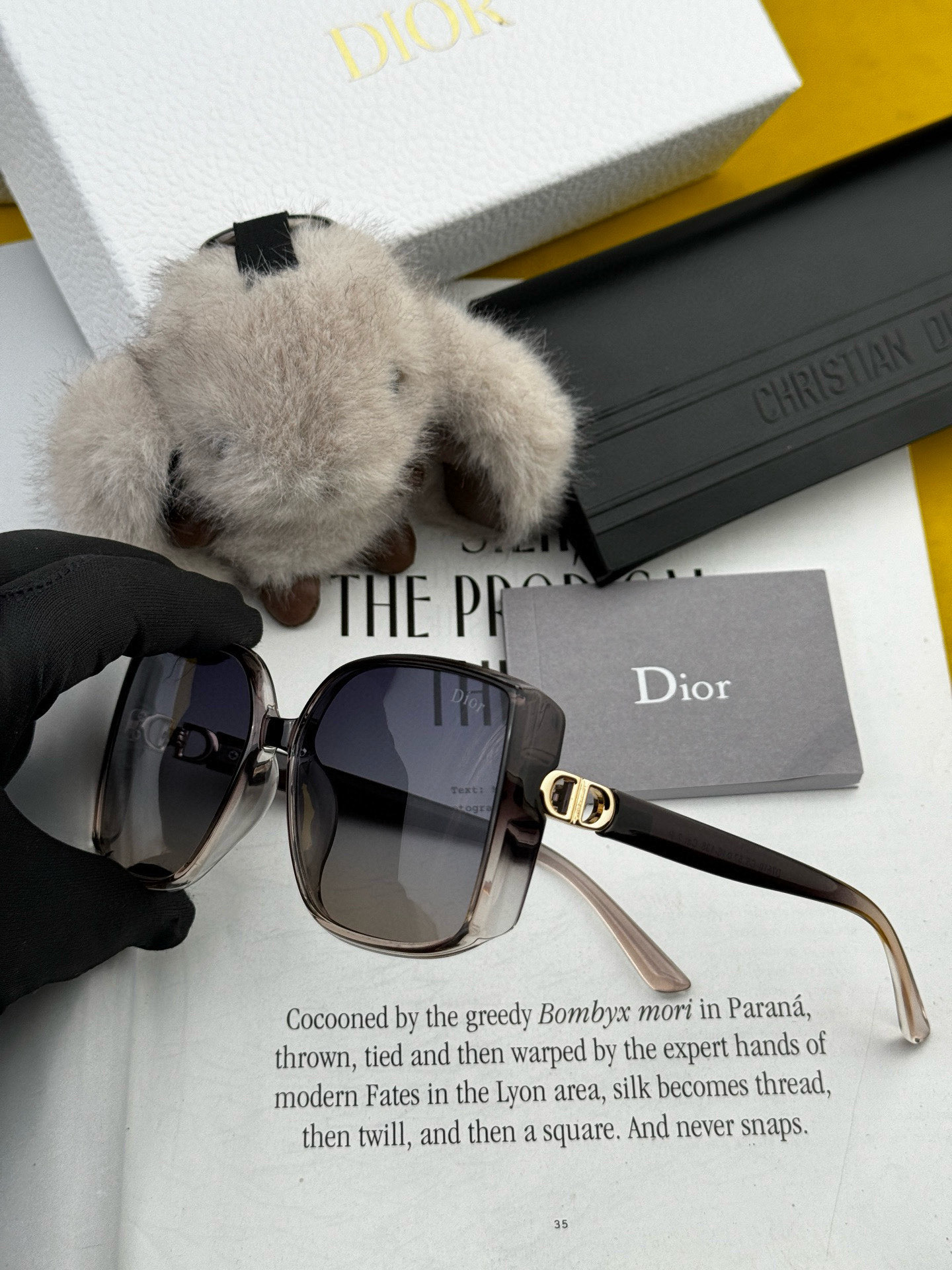  【DIOR】2025新款潮流爆款 时尚方框太阳镜 佩戴舒适 网红潮款墨镜  女士高清加厚偏光太阳镜🕶