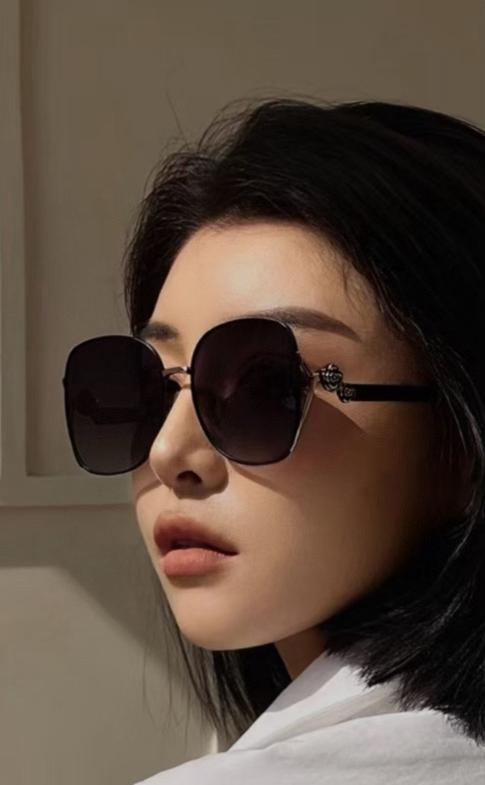 【CHANEL】香奈儿 2025新款山茶花潮流爆款 时尚圆框高清偏光太阳镜 佩戴舒适 网红潮款墨镜  