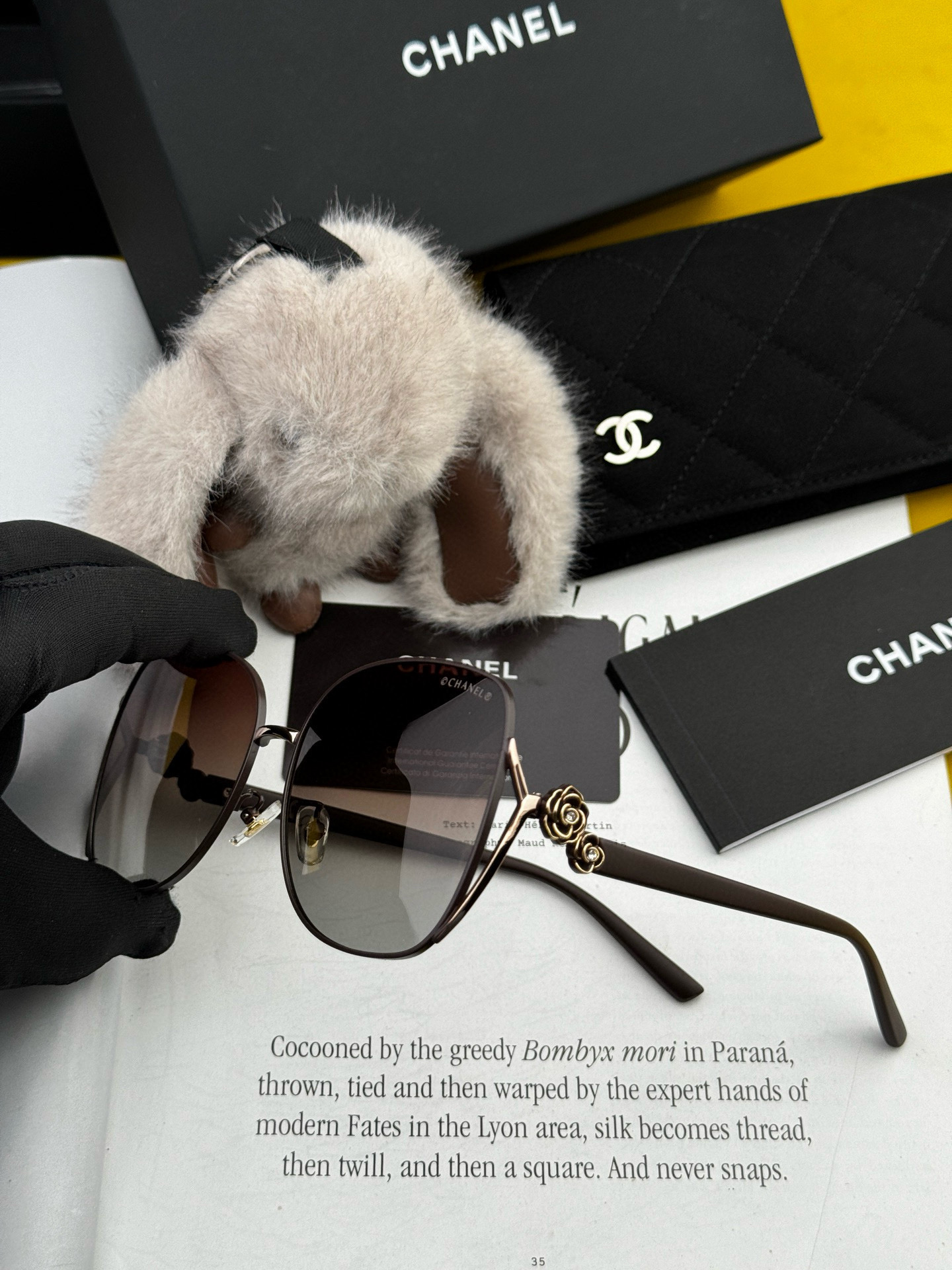  【CHANEL】香奈儿 2025新款山茶花潮流爆款 时尚圆框高清偏光太阳镜 佩戴舒适 网红潮款墨镜  