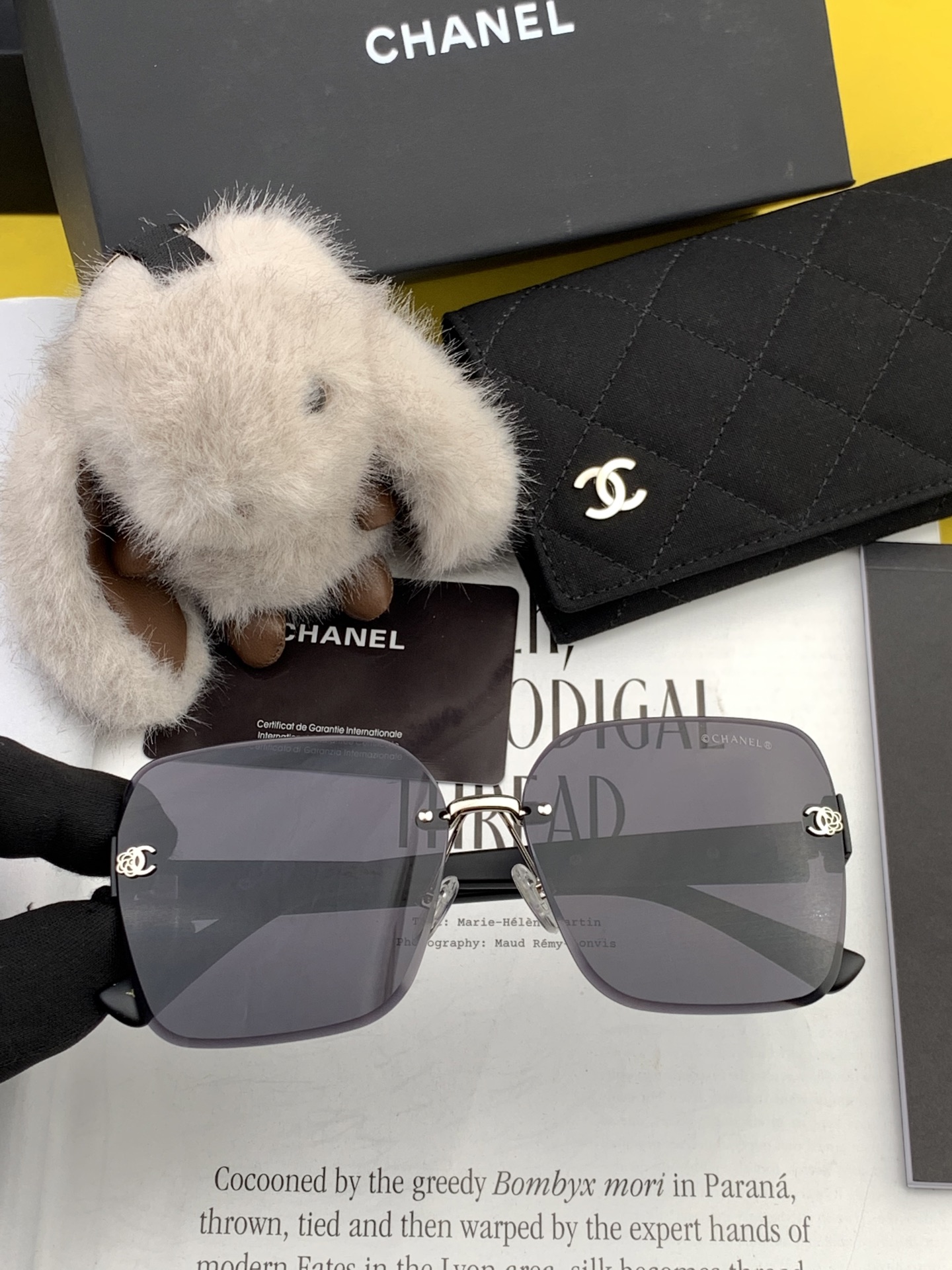   新品CHANEL 香奈儿太阳镜以独特魅力和前卫风格诠释春夏最新眼镜，质感超好佩带舒适 型号：CH45